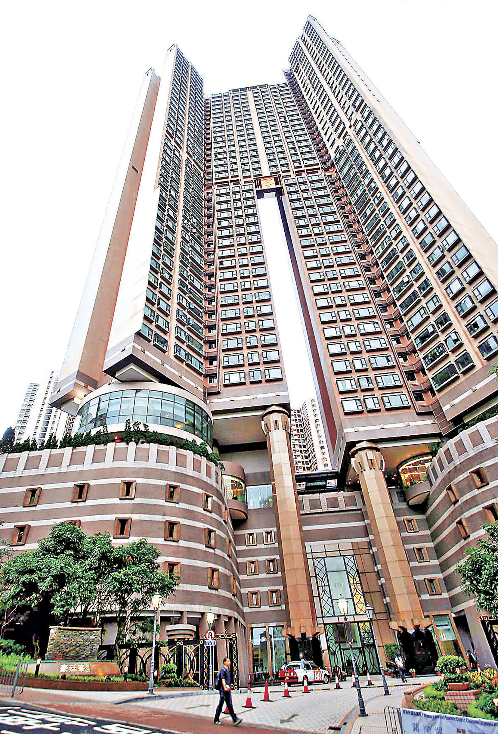 ■豪廷峰共有兩座