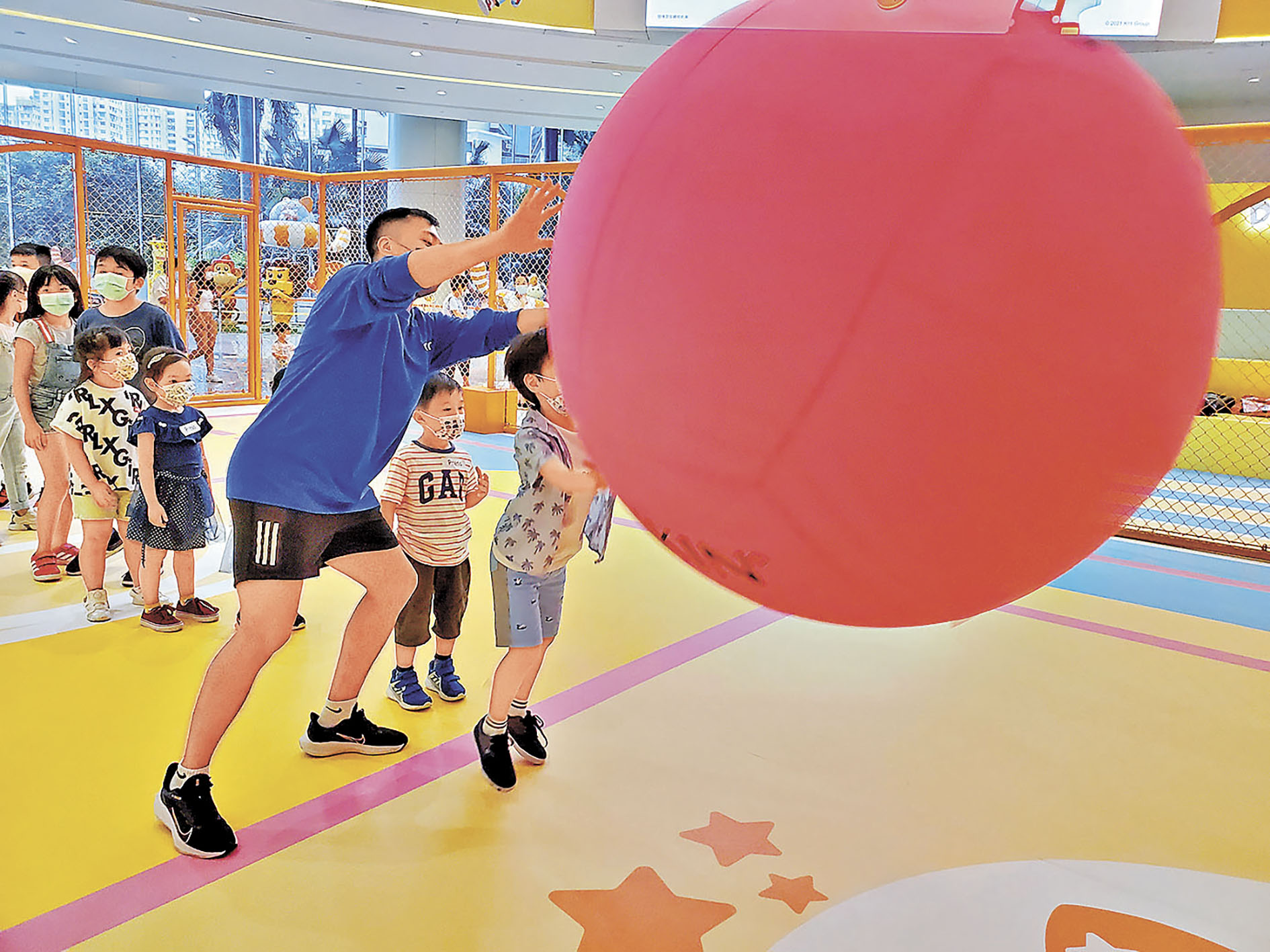 ■健球玩法近似「4人版數字球」，樂趣十足！