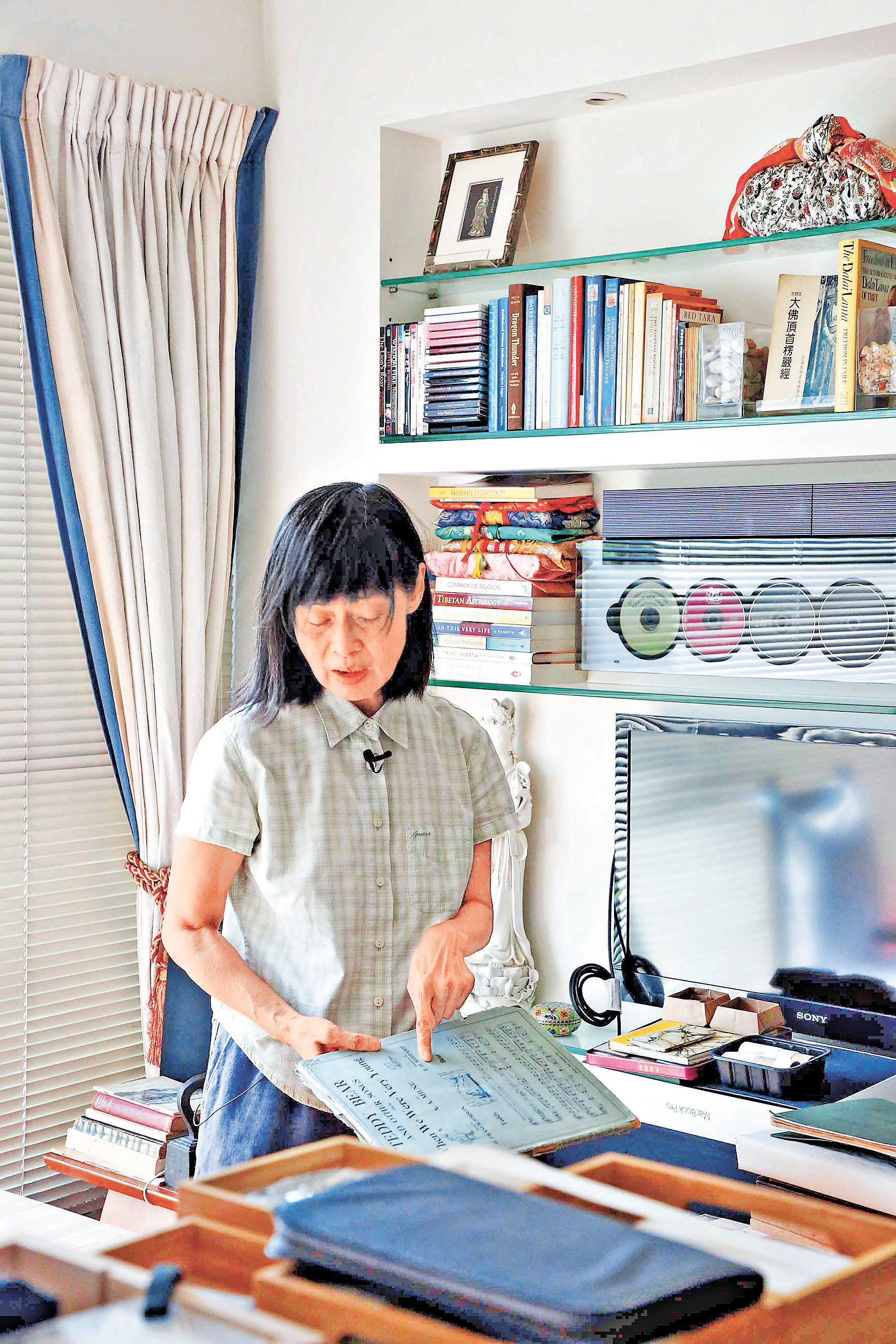 ■李瑞雲醉心古籍修復工作。