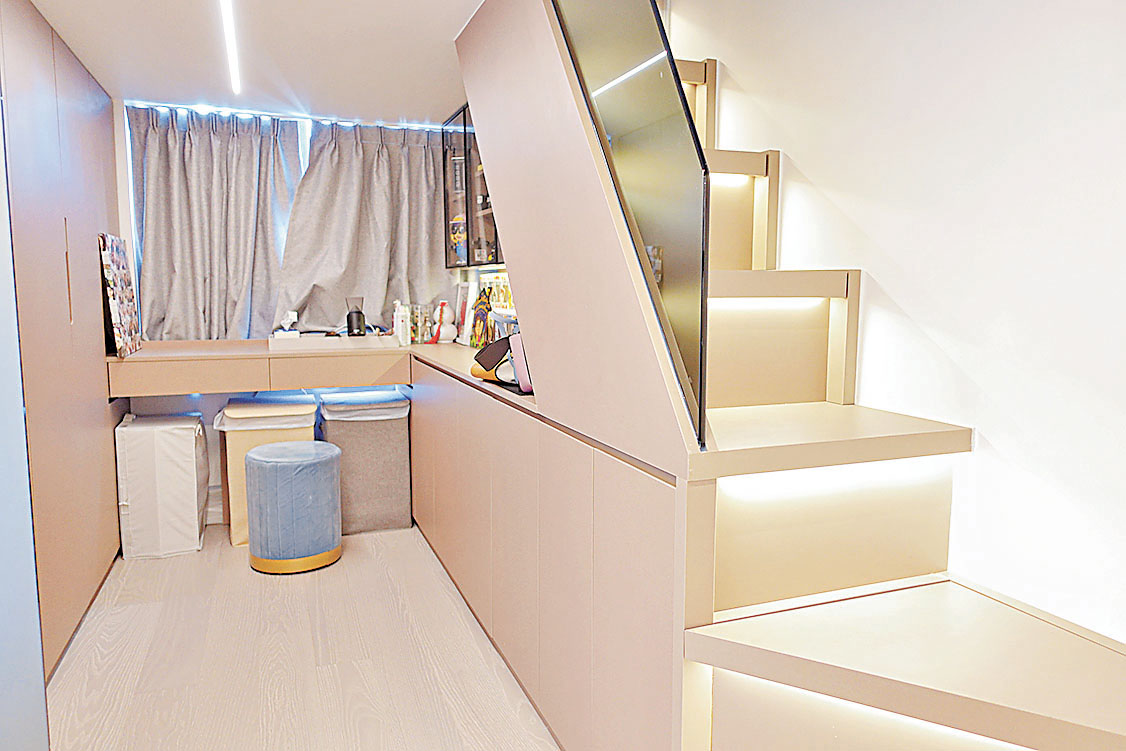■樓梯直達閣樓加建的大睡房。