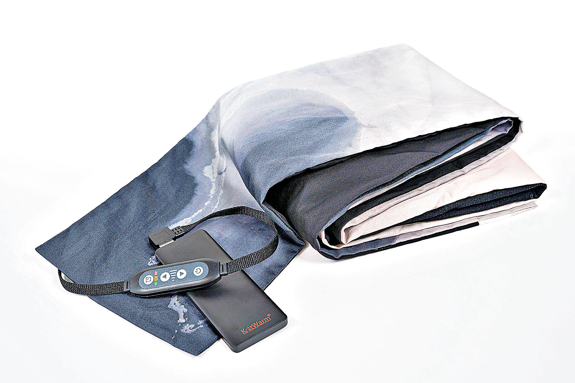 ■「織生暖」內藏電子發熱器調校溫度，四季合用。