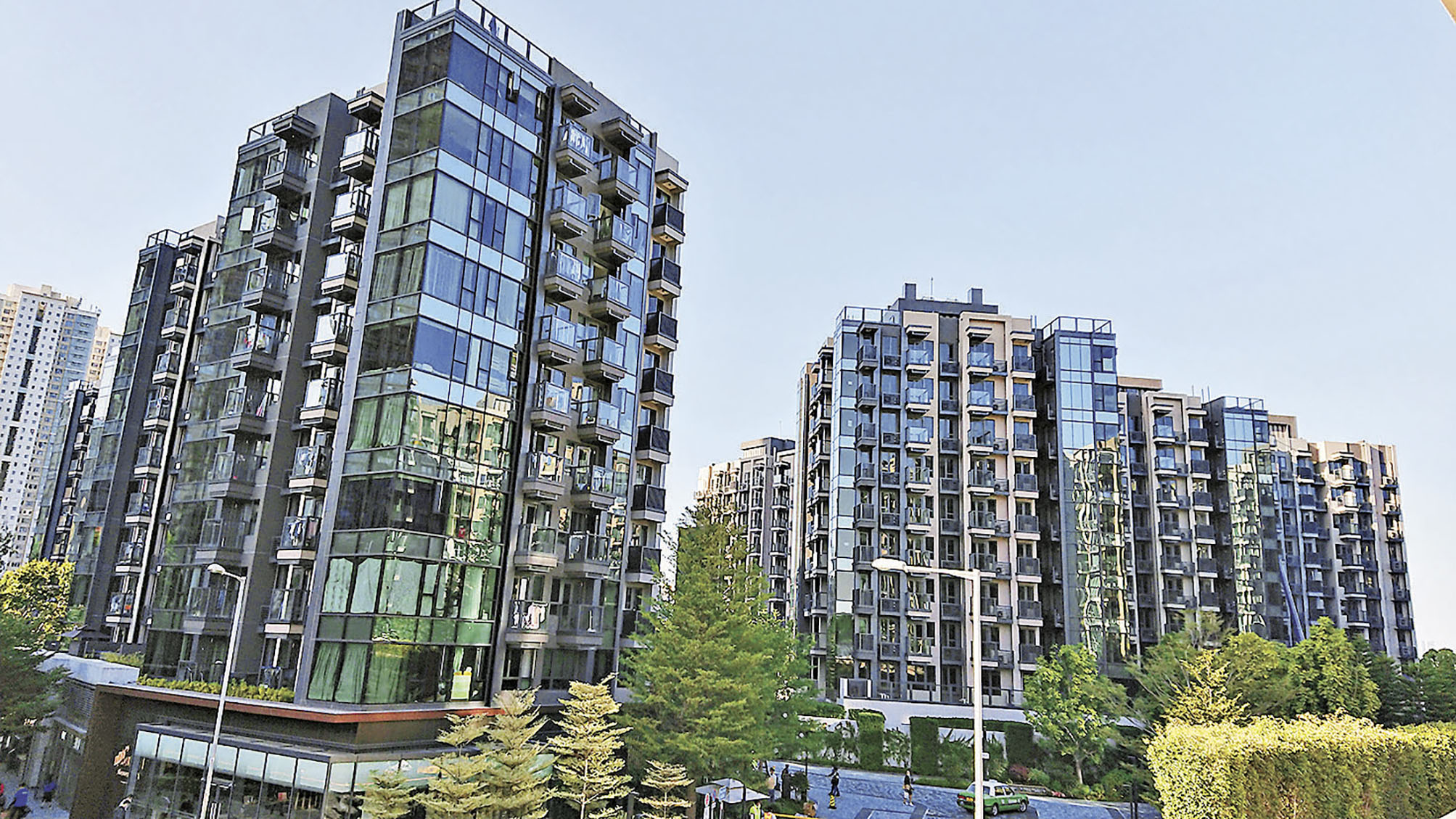 ■Wetland Seasons Park 2 樓高10層。