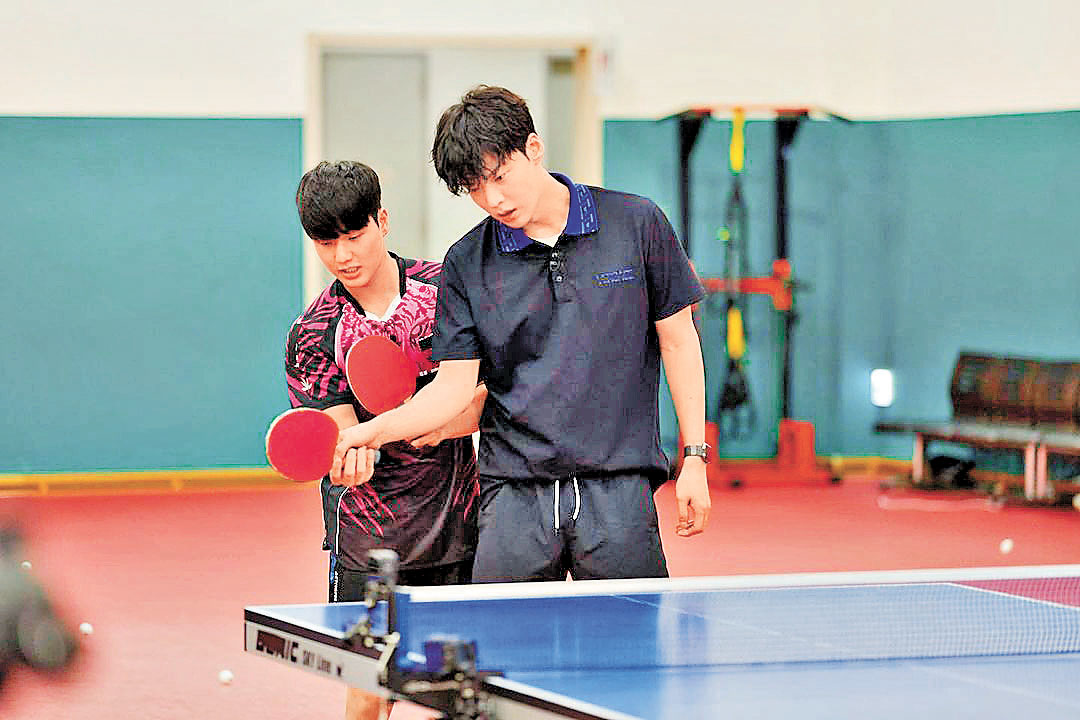 ■兵乓球國家隊選手指導安宰賢。