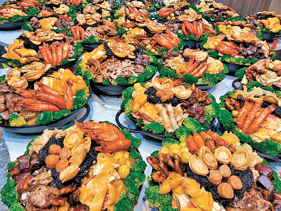 ■麻甩佬狗仔粉冬至盆菜整裝待發。