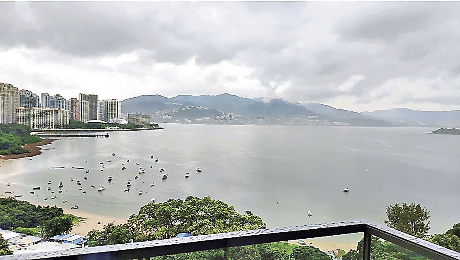 ■露台觀賞無敵海景。