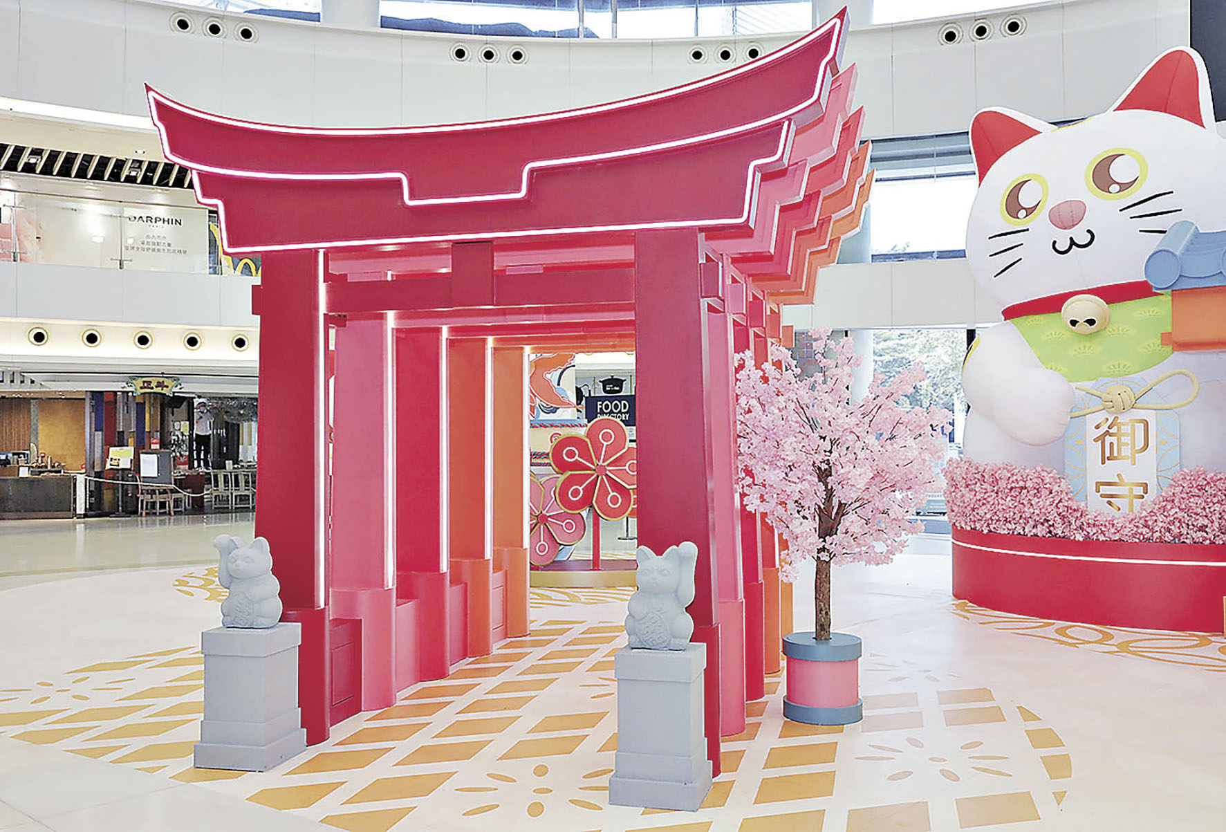 ■「彩色鳥居步道」有日本風情。