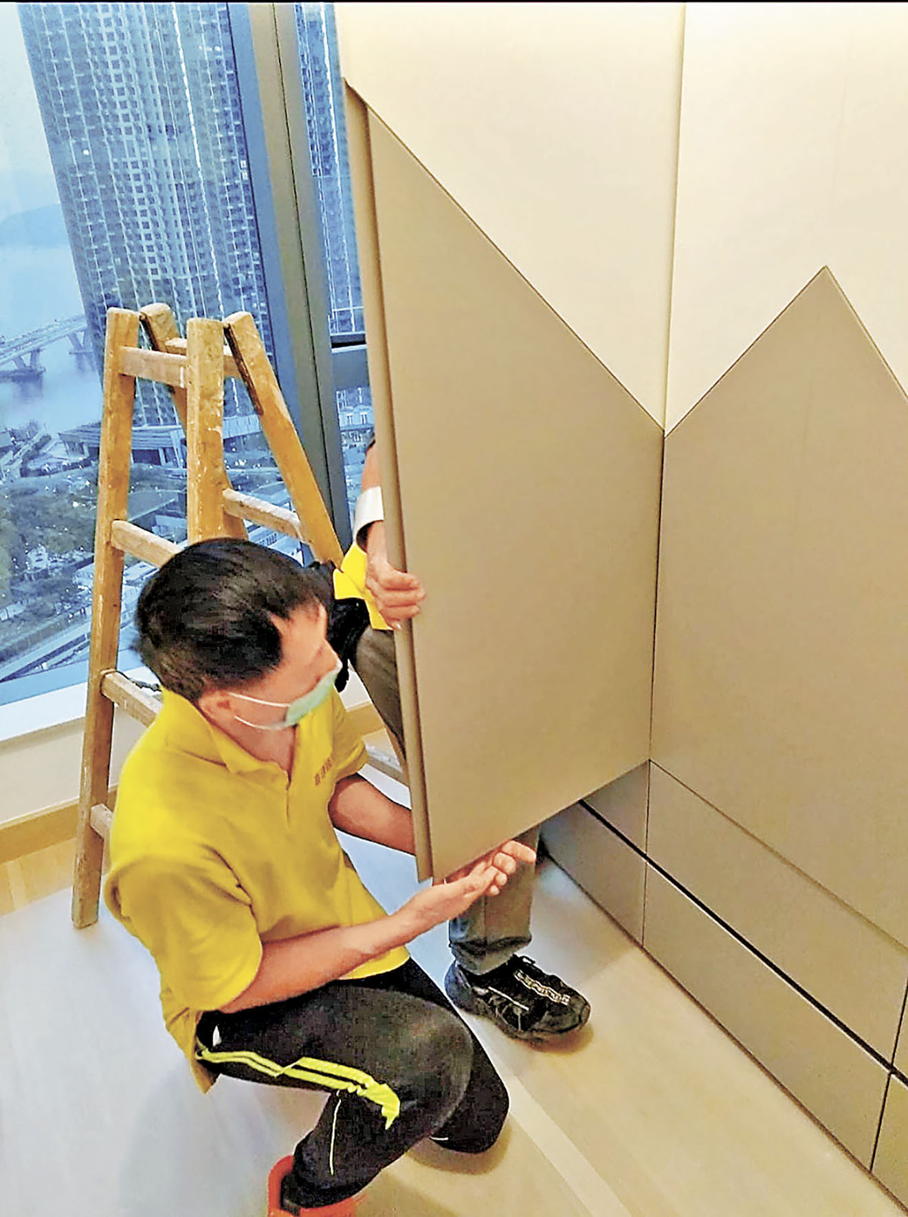 ■喜運搬運師傅熟識裝卸各式傢具。