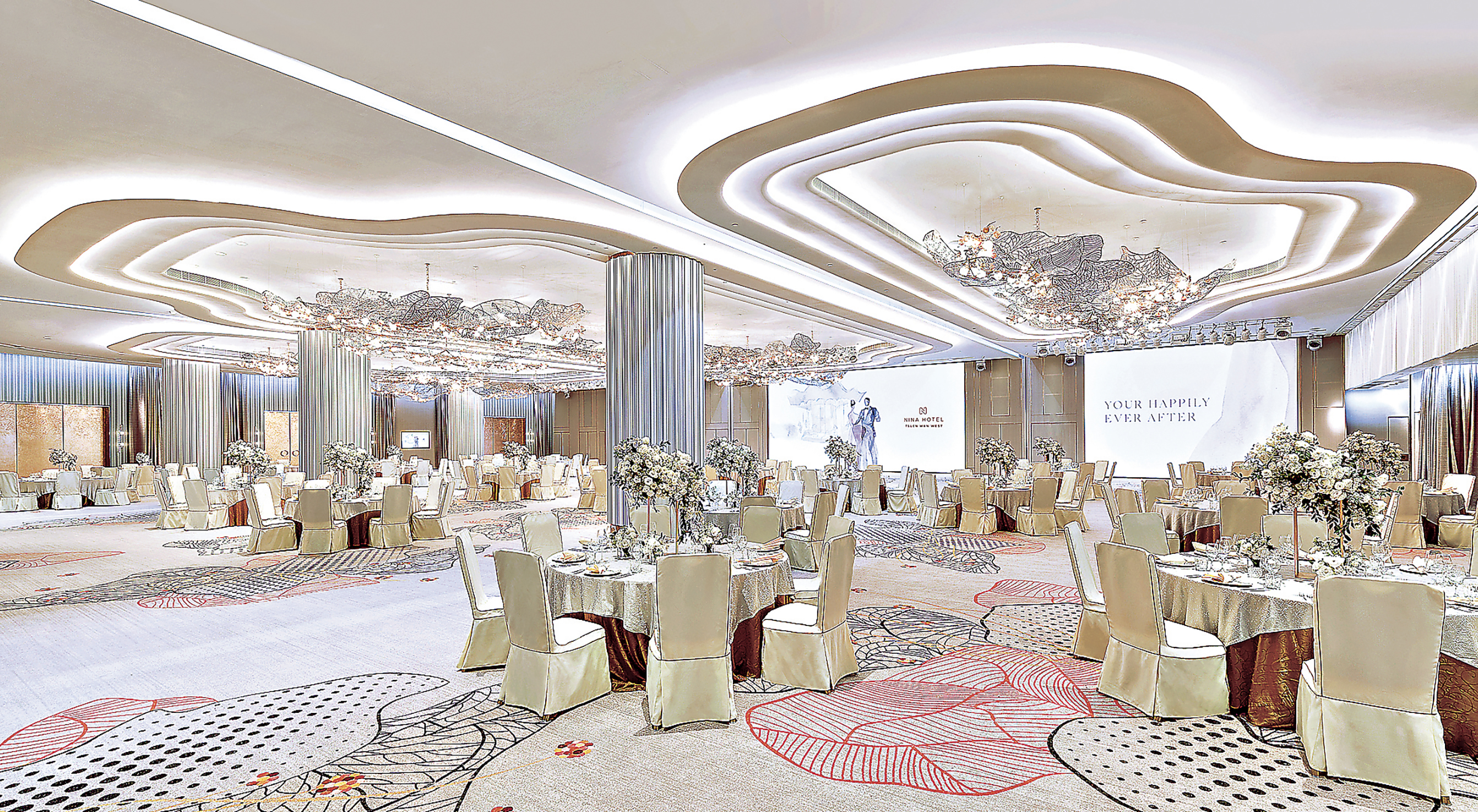 ■Nina Ballroom設有兩個LED幕牆，方便新人為婚宴網上直播。