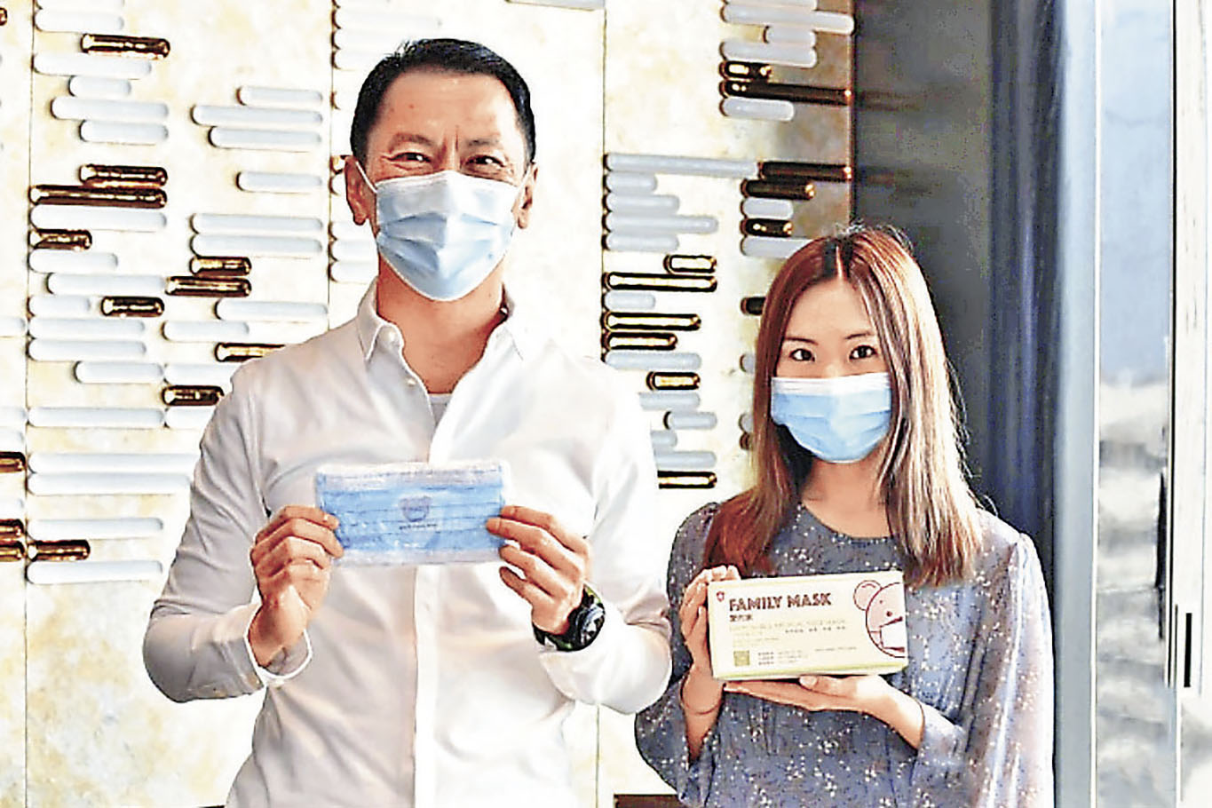 ■愛的家父女檔鍾偉棠和鍾銘思。