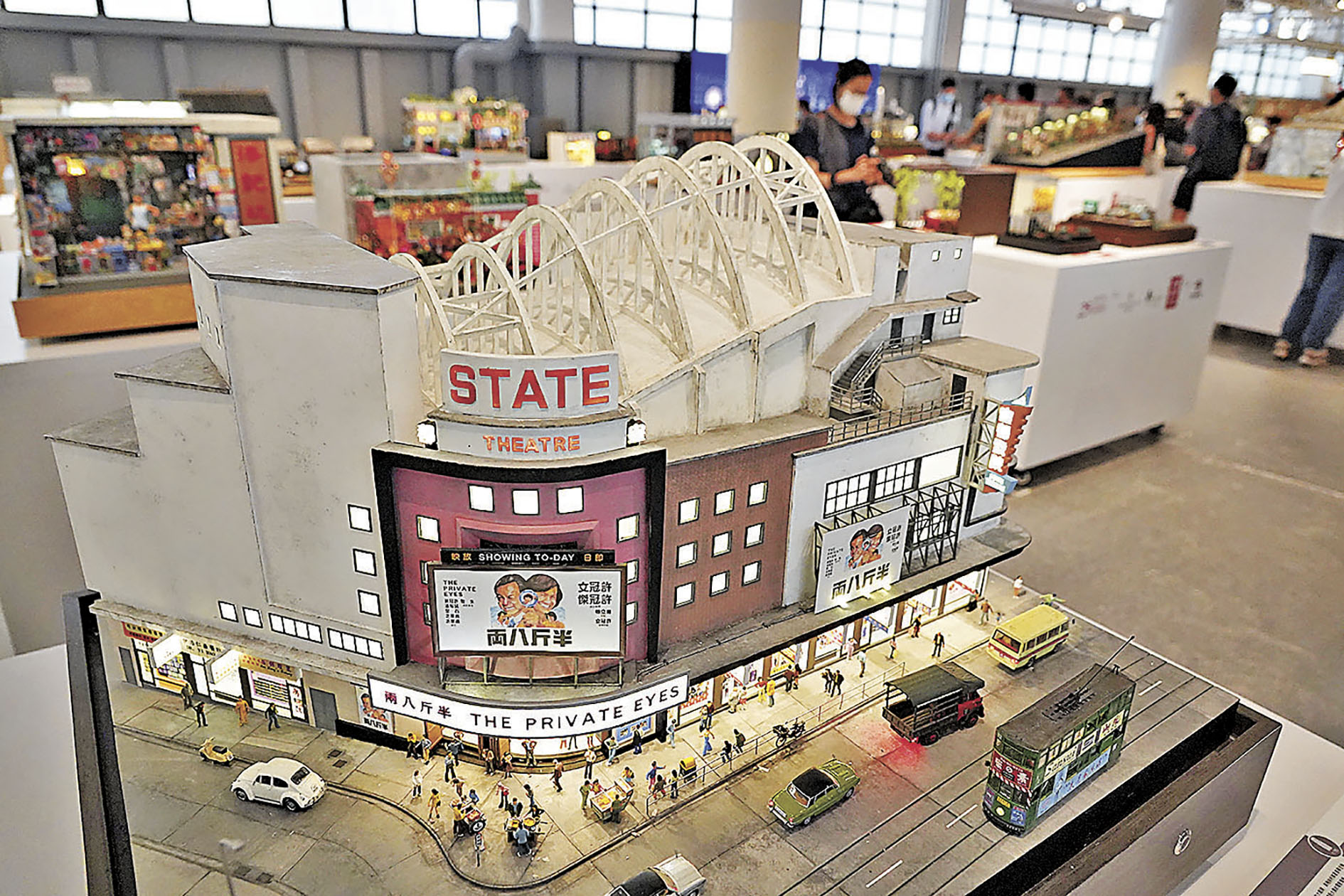 ■不少展品都參考真實建築比例製作。圖為皇都戲院模型。
