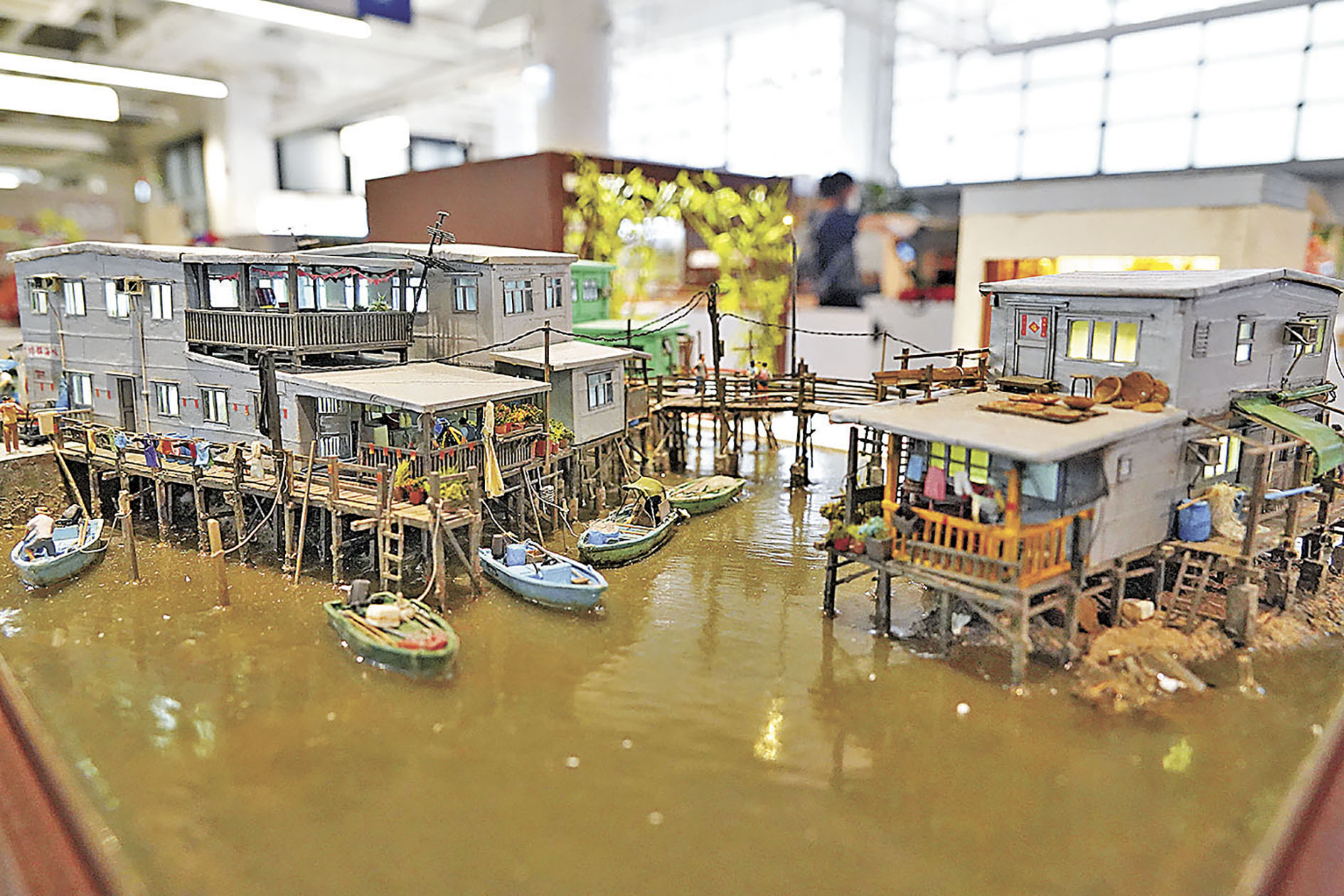 ■藝術家指製作這些微縮作品的難度極高。