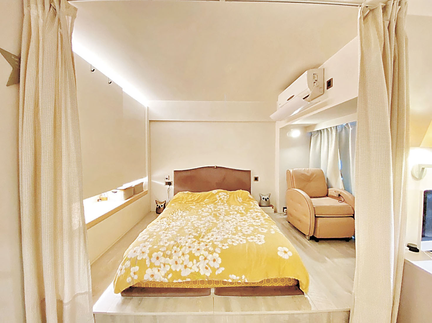 ■主人睡房開放式設計，並採用特製地台床。