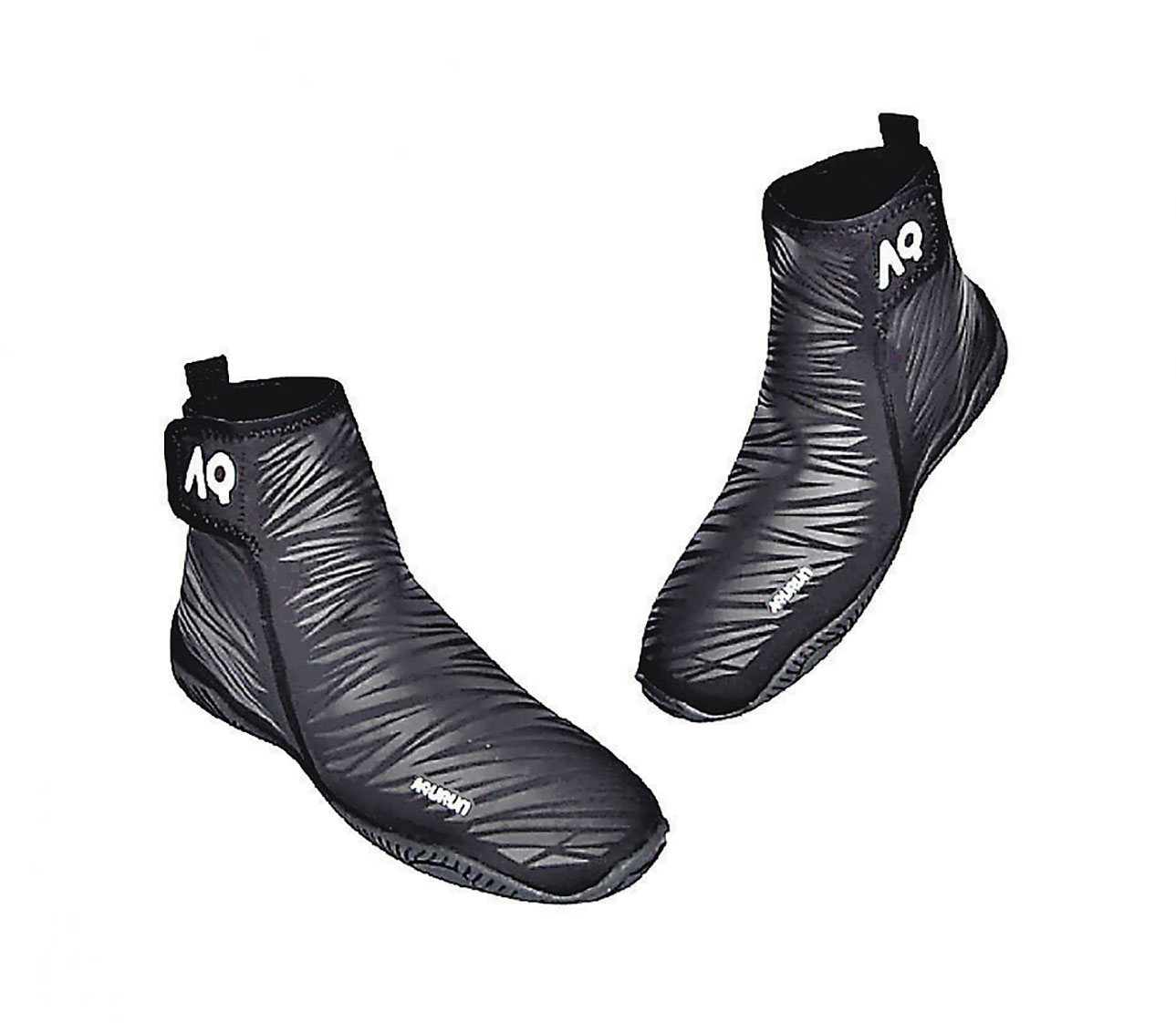 ■水上運動專用的包跟包趾鞋可防滑及防止沙石刮腳。