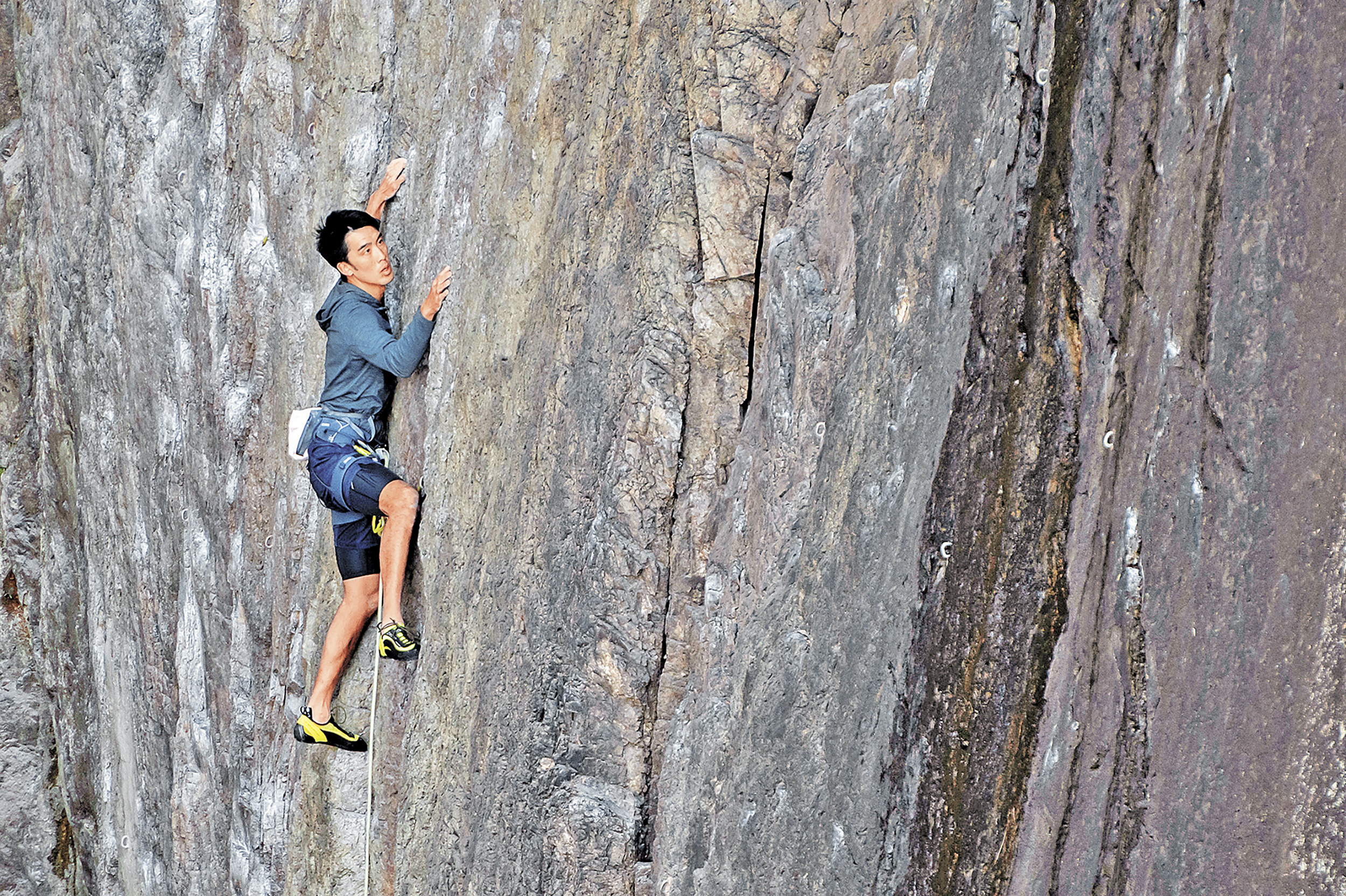 ■攀岩課程大多經過裝備使用及安全講解，才作實地活動。