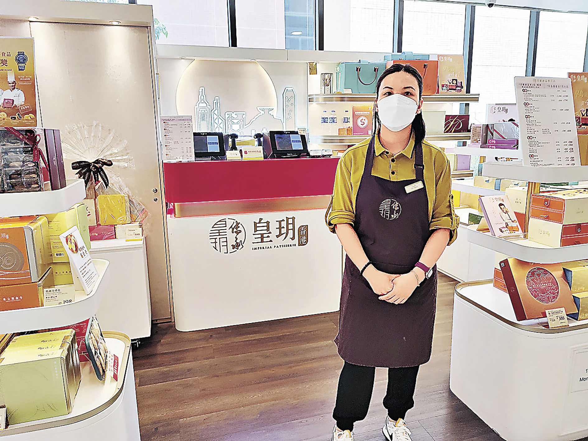 ■皇玥的流心奶黃月餅在門市仍有現貨出售。