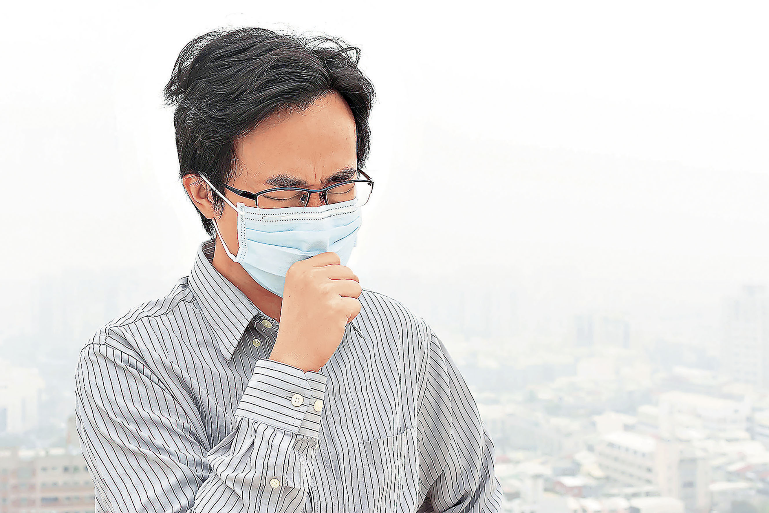 ■空氣污染可引發上呼吸道及心血管疾病等健康問題，高風險人士在空污嚴重日子應減少外出。