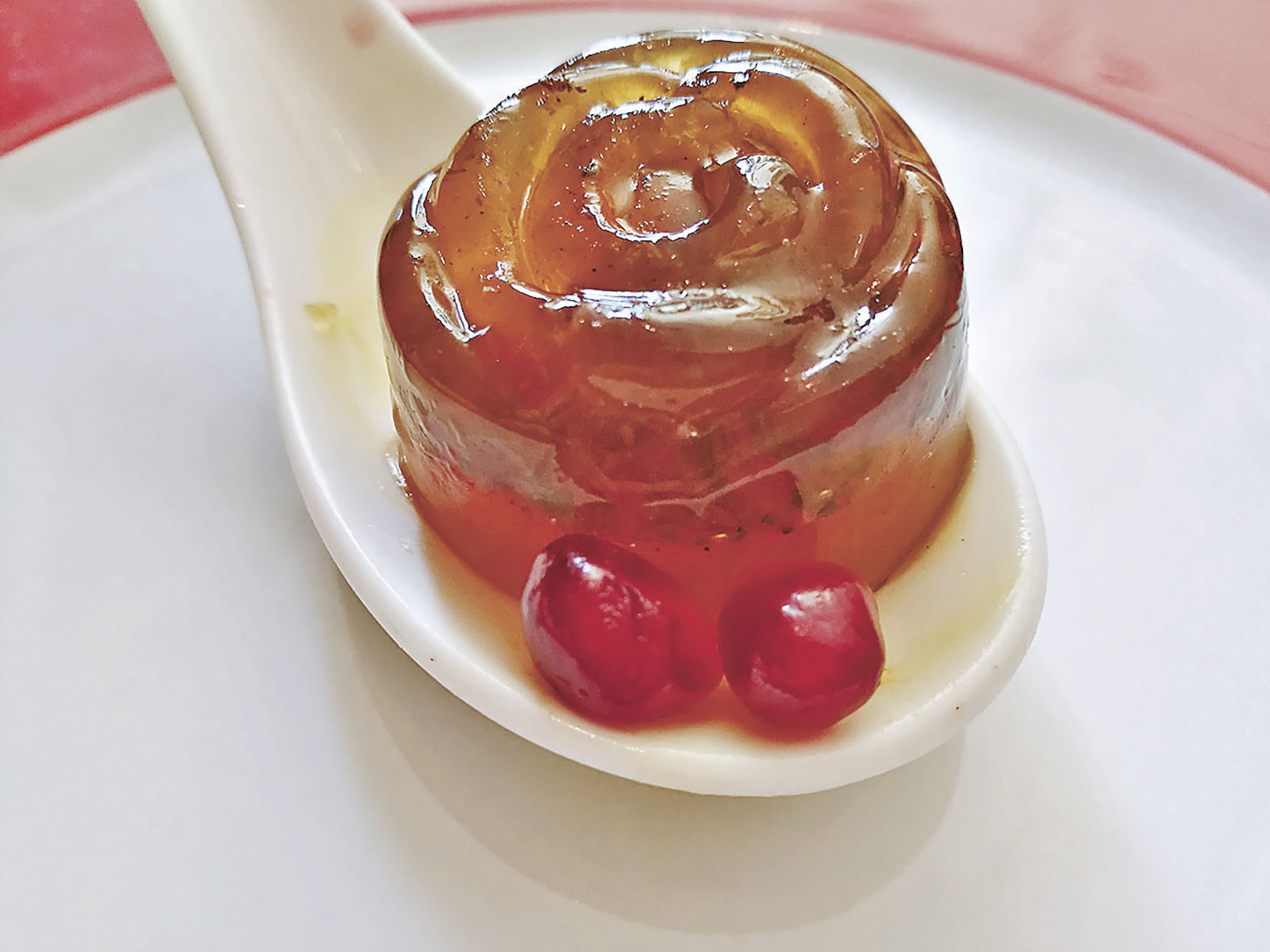 ■花膠話梅鹹桔水晶凍。