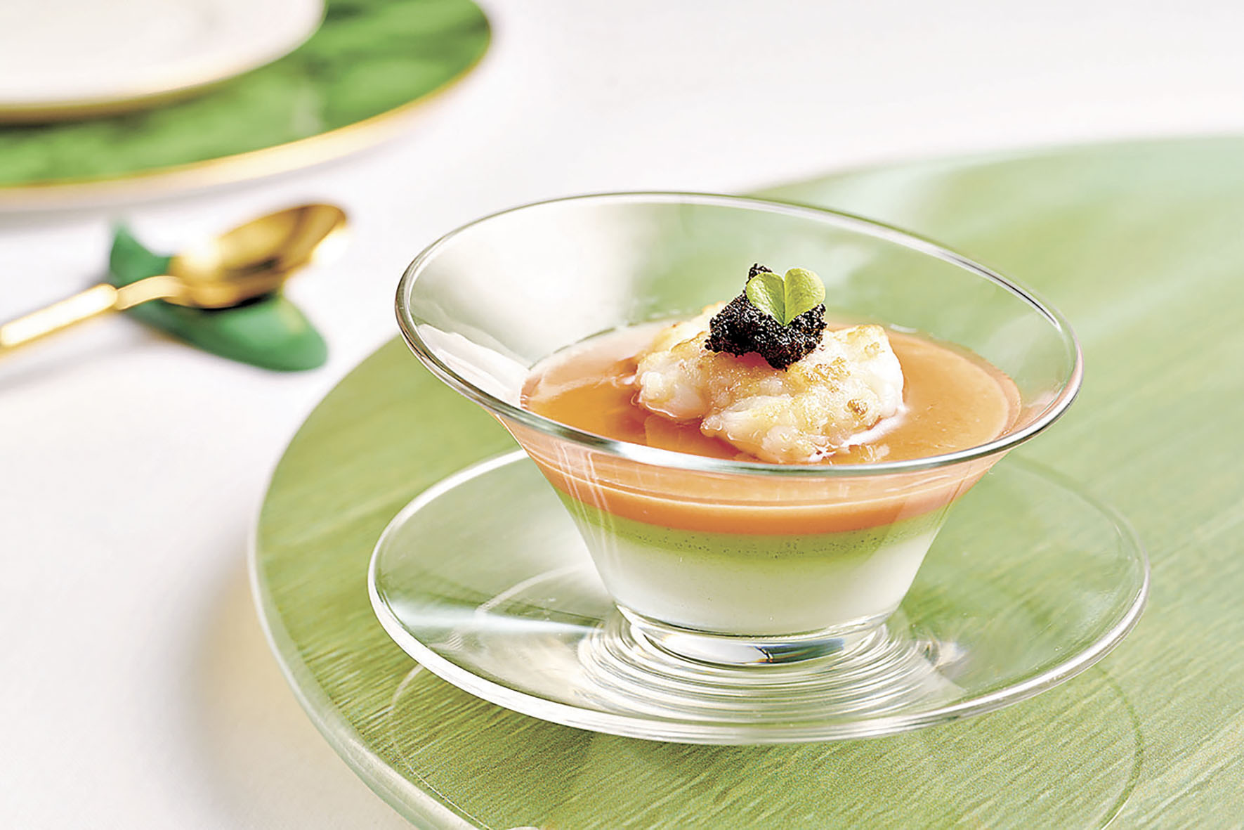 ■雪嶺紅梅映松露，每位268元。