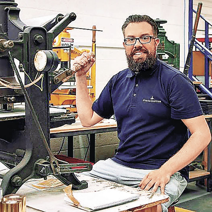 ■GLOBE-TROTTER 產品都是獨一無二的客製化出品。