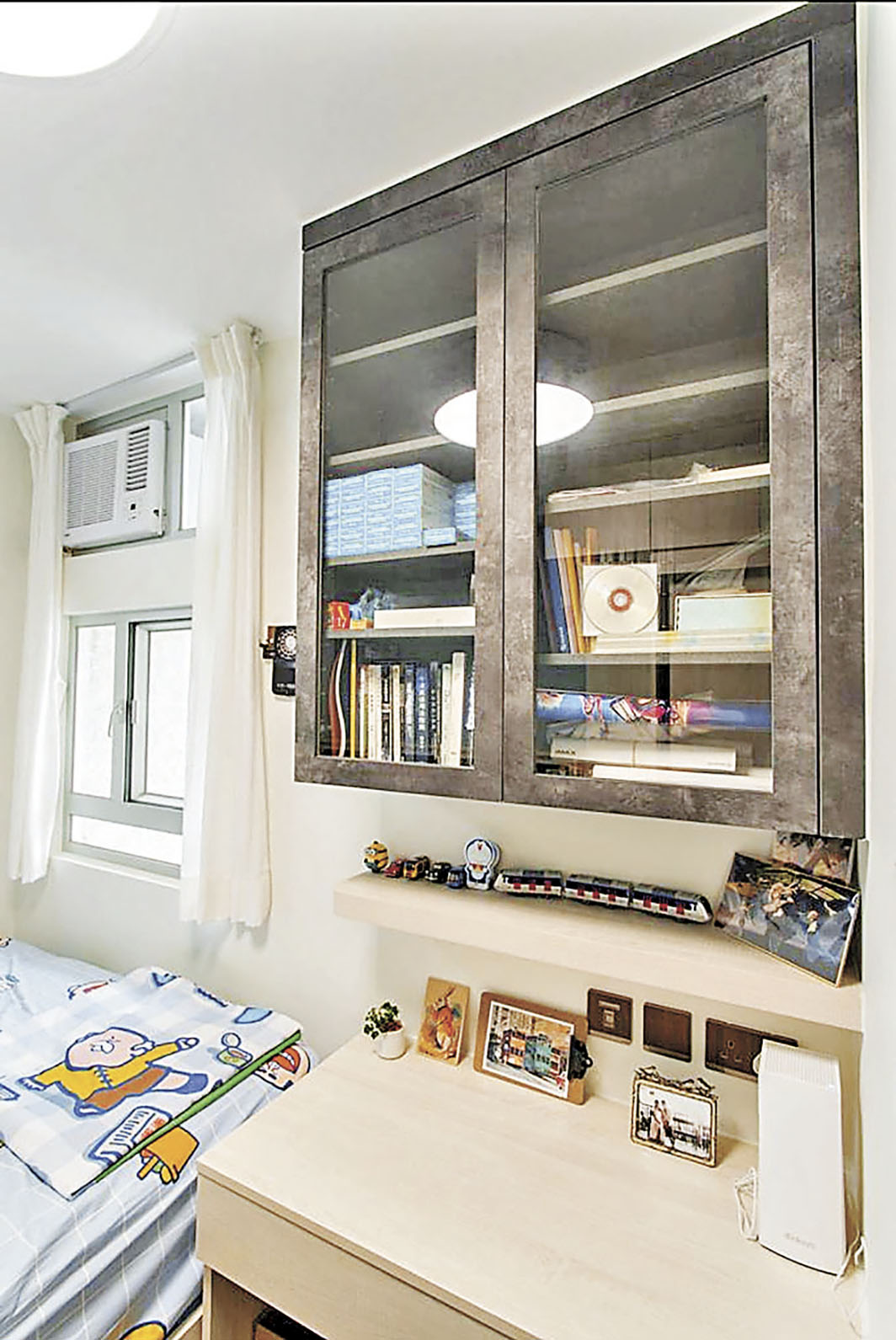 ■主人房有裝飾書櫃及工作書枱。