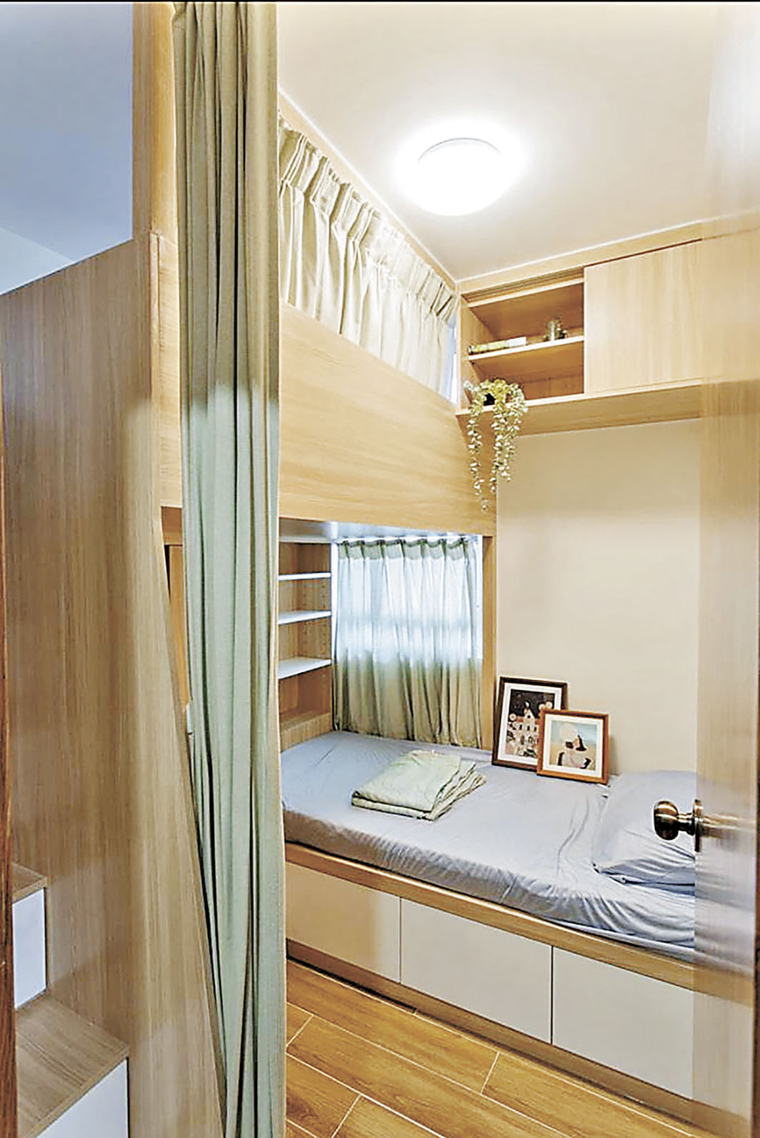 ■戶主老人家和工人姐姐的睡房。