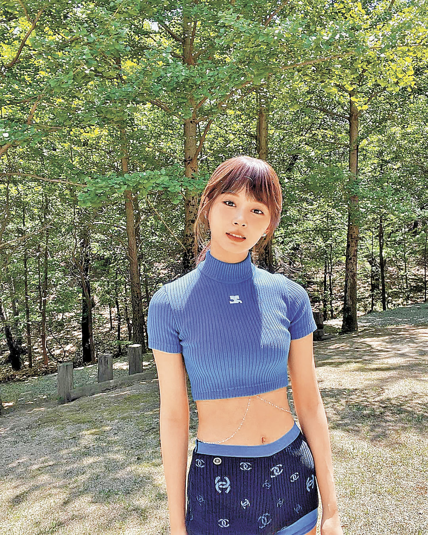 ■擁有模特兒修長比例的周子瑜。 Ig@thinkaboutzu