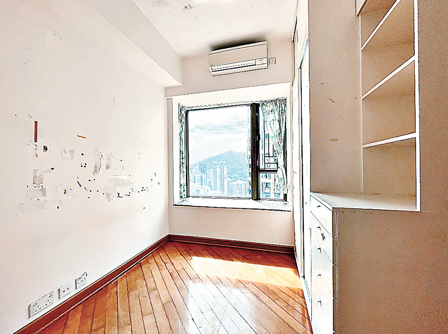 ■長方形睡房同享海景。