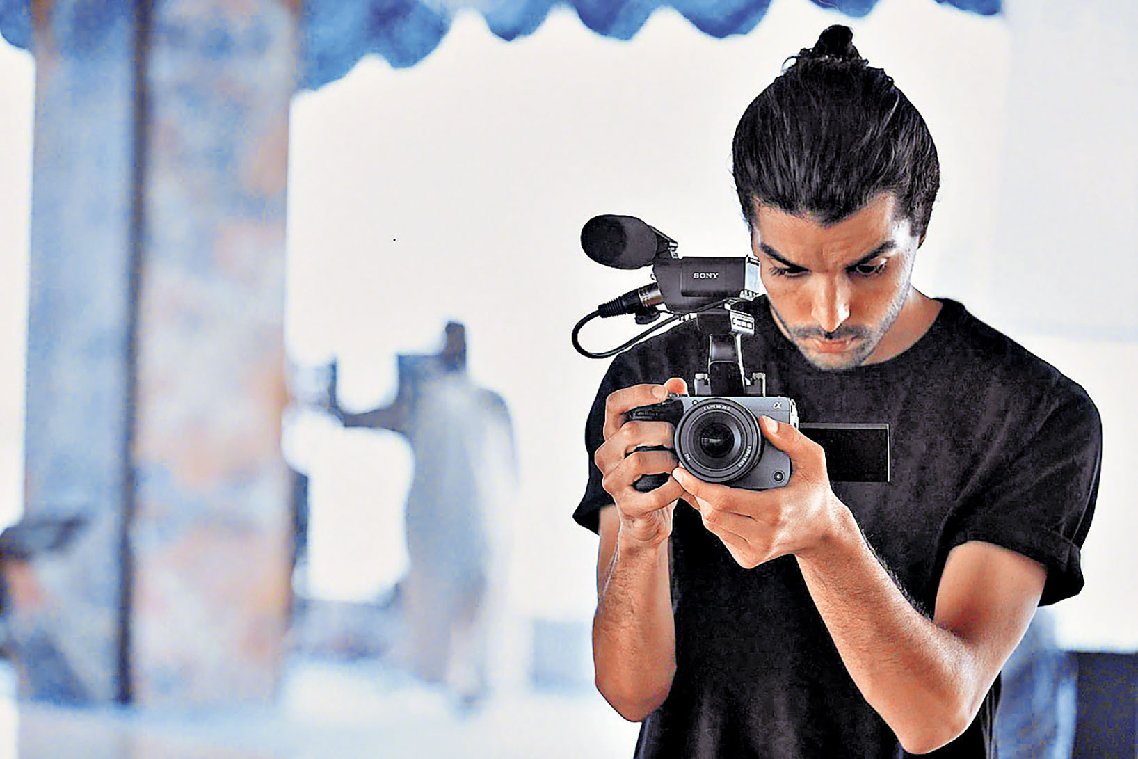 ■FX30取景方便。