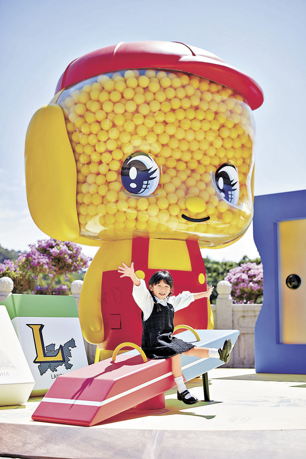 ■巨型擦膠搖搖板打卡位。