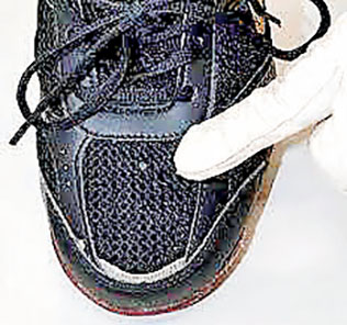 ■暗藏鏡頭的鞋。