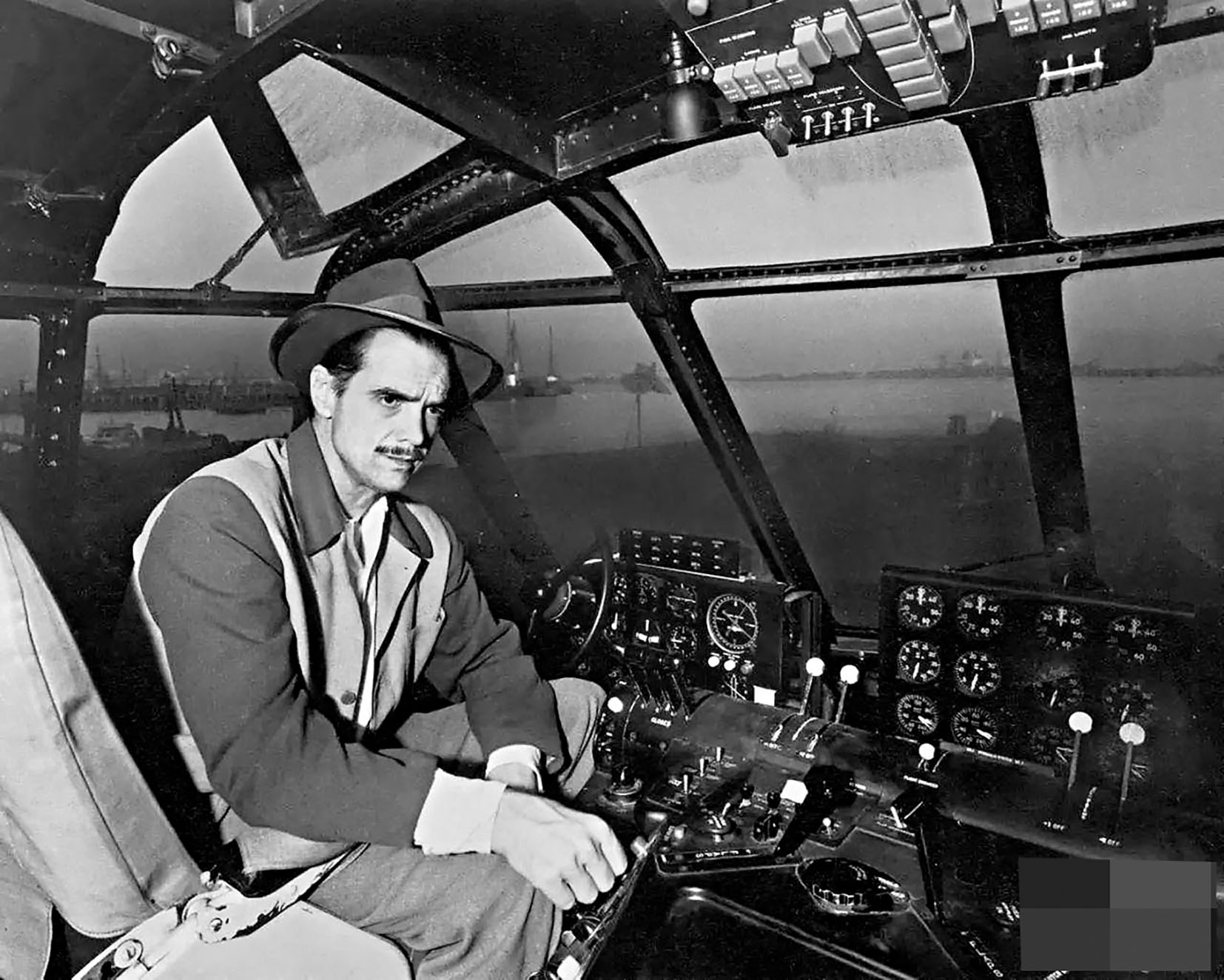 ■玩家們可以在《微軟模擬飛行》裏駕駛「雲杉之鵝」翱翔藍天。