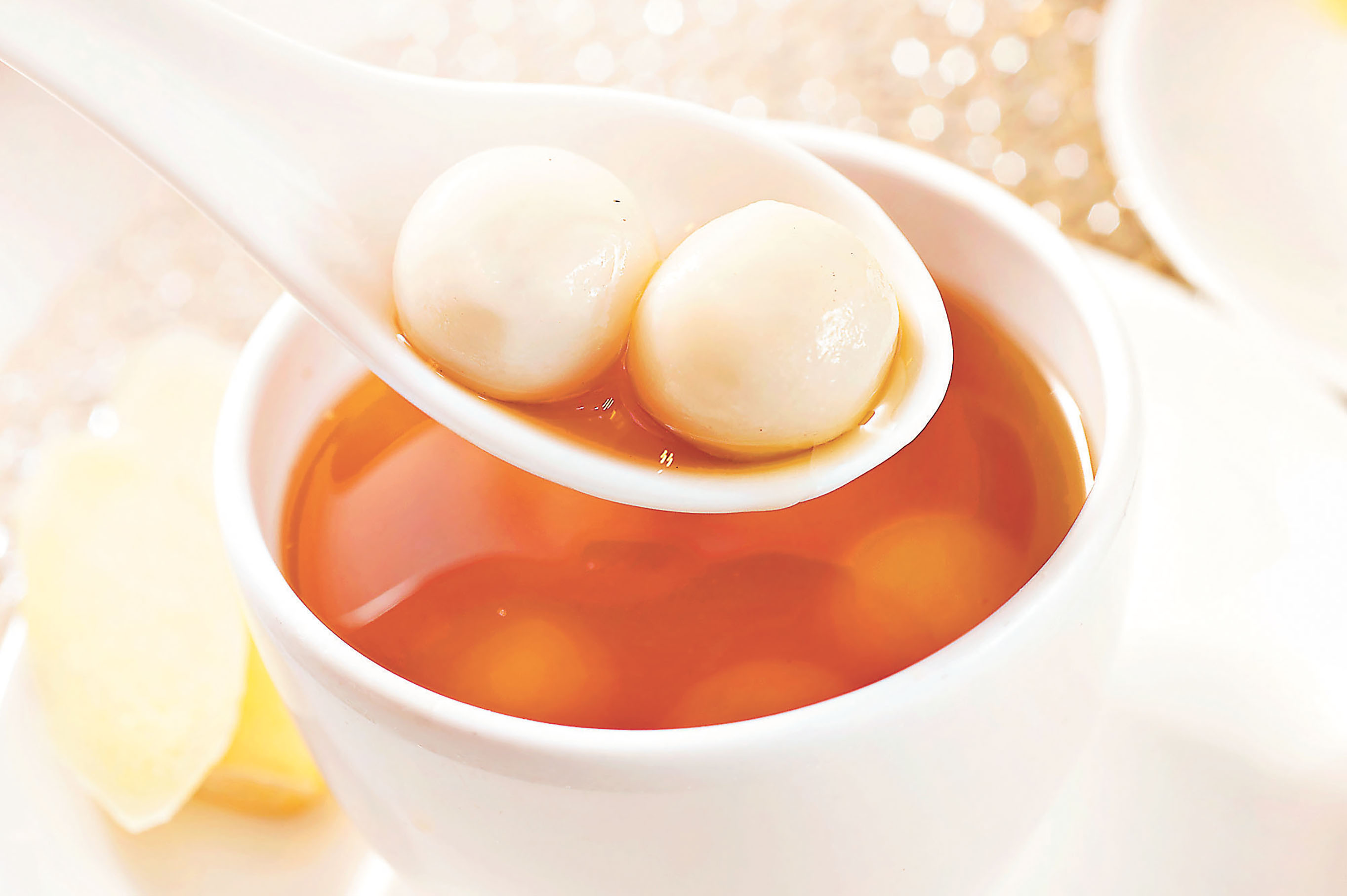 ■吃湯圓象徵一家人團團圓圓。 資料圖片