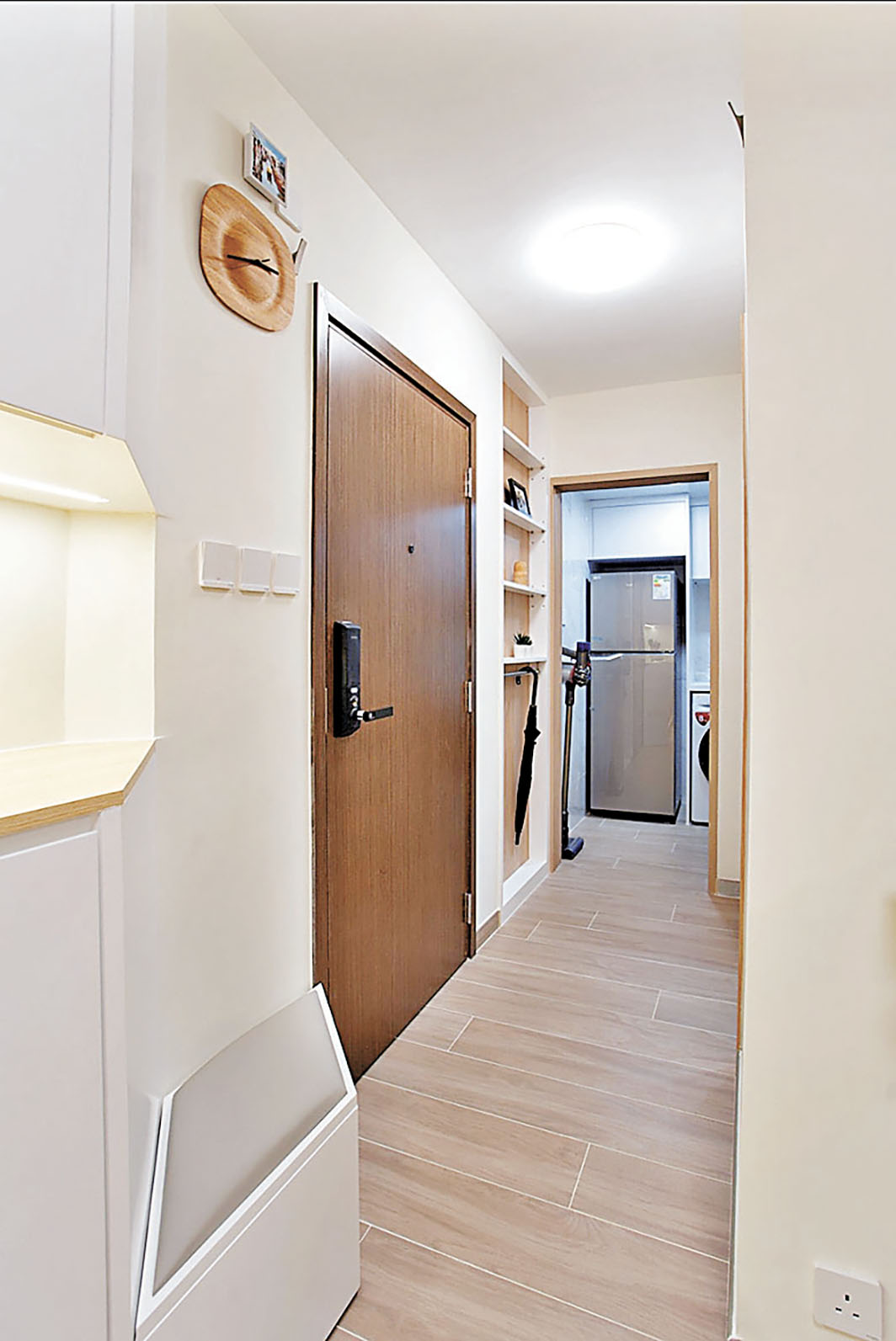 ■進門後有長形走廊。