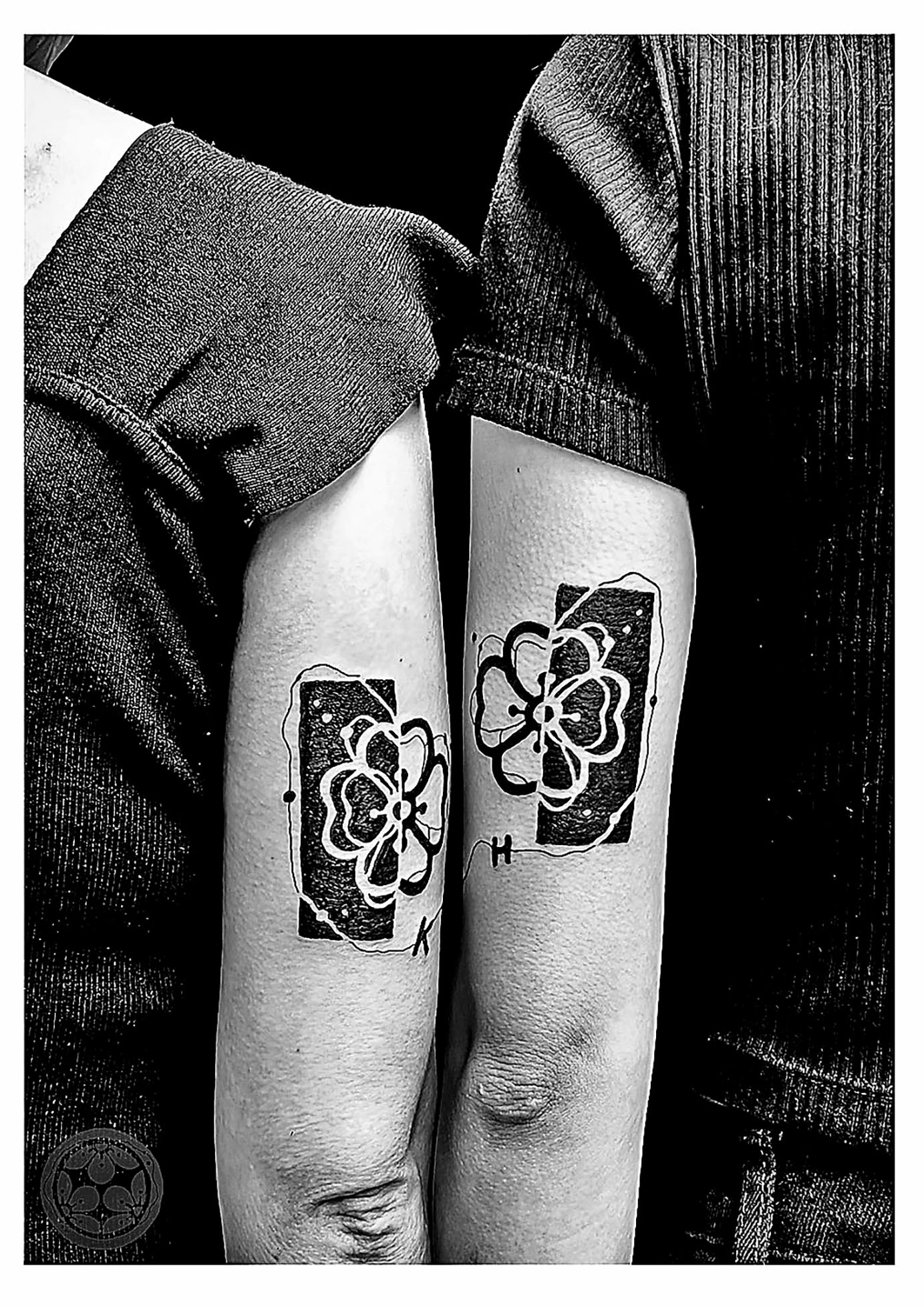 ■Karen與女兒手臂上的「母女紋身」。 受訪者提供