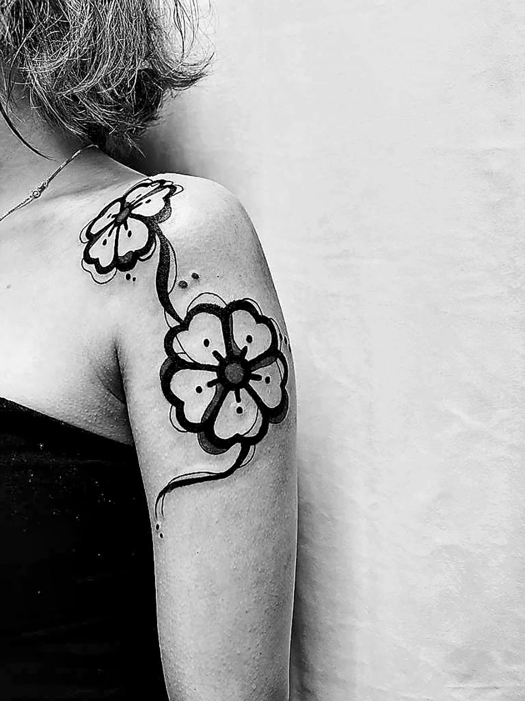 ■兩朵相連的花，象徵無限可能及生命力。 Hana作品