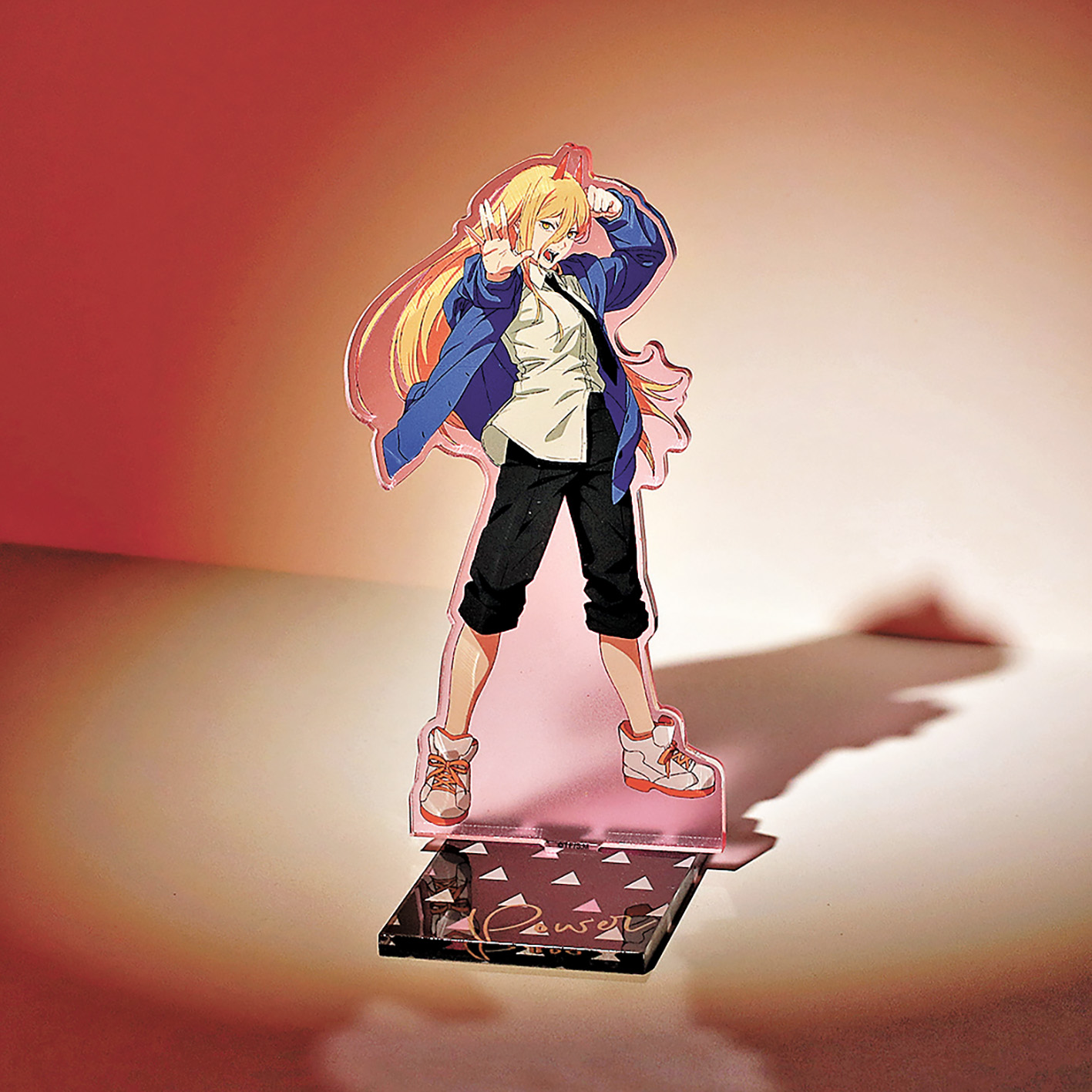 ■早川秋角色立牌