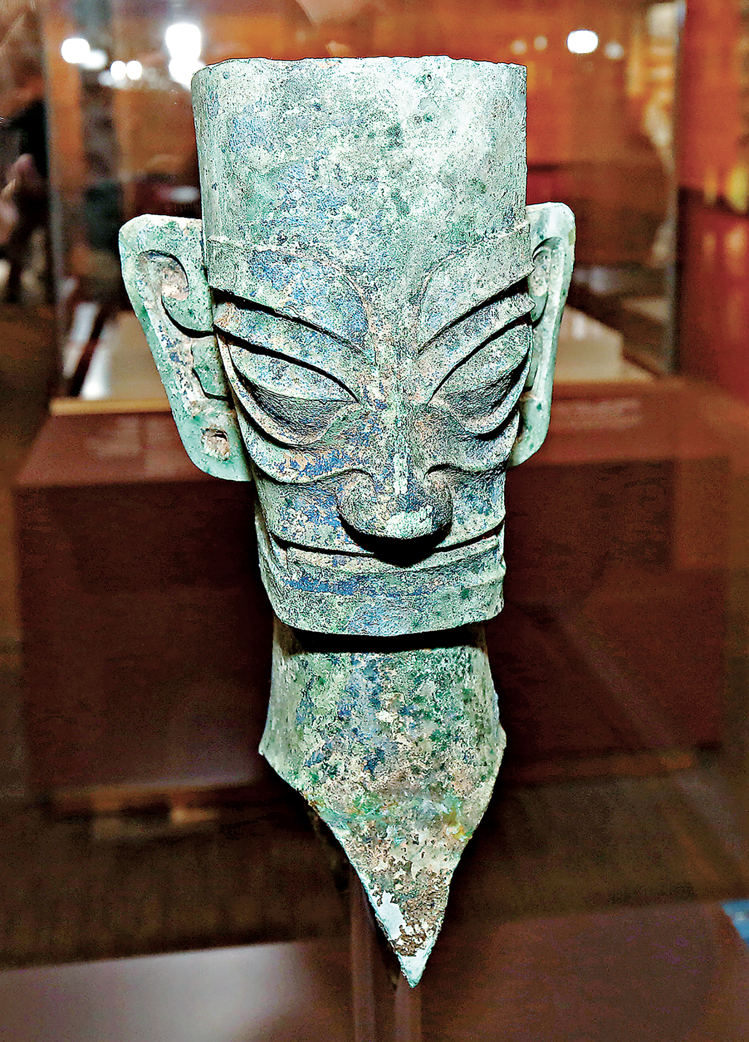 ■「太陽神鳥」金箔飾複製品。