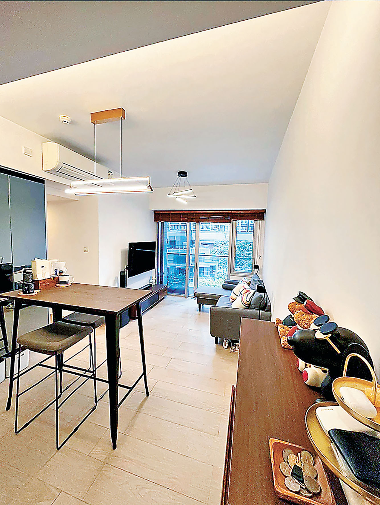 ■長方形客飯廳。