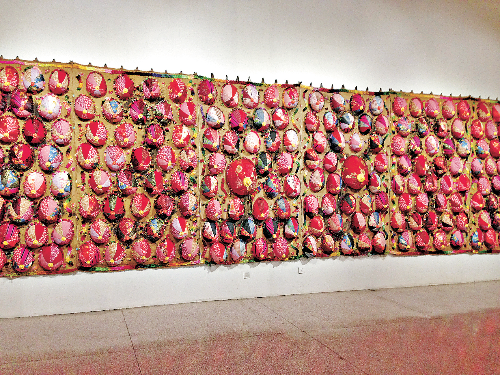 ■郭楨的立體軟雕塑作品《母親》。