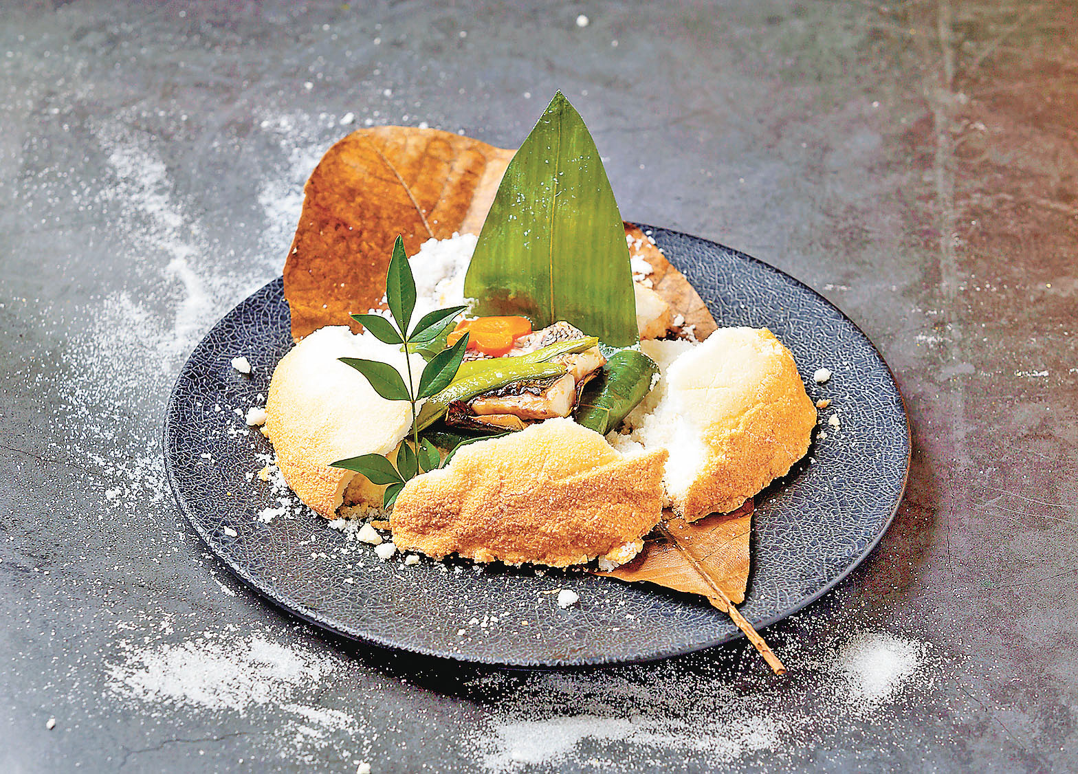 ■日本東北特色料理「鹽釜燒」。