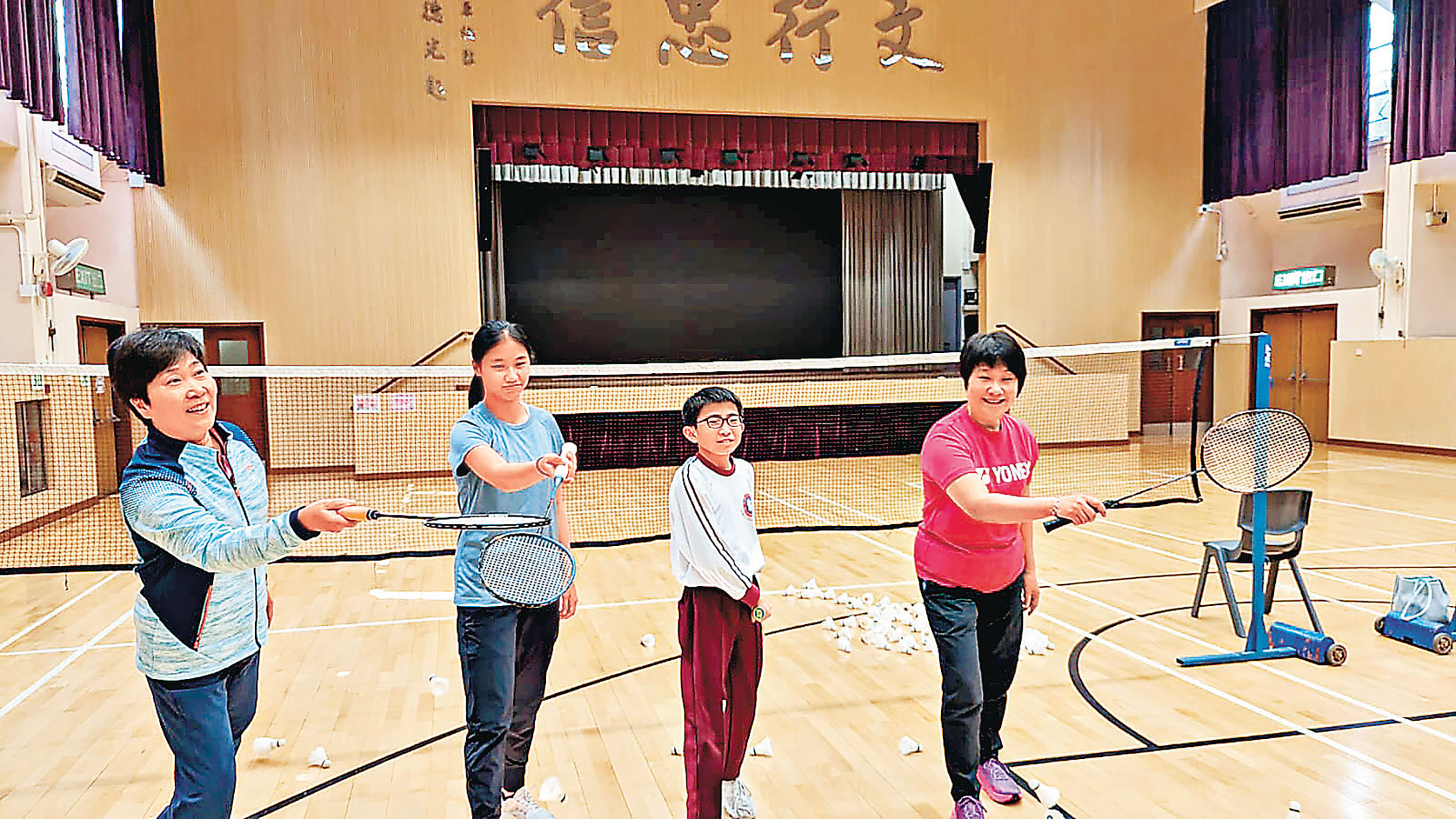 ■左至右:鍾海玉、林沁儀、周俊昇及鍾海翠合照。