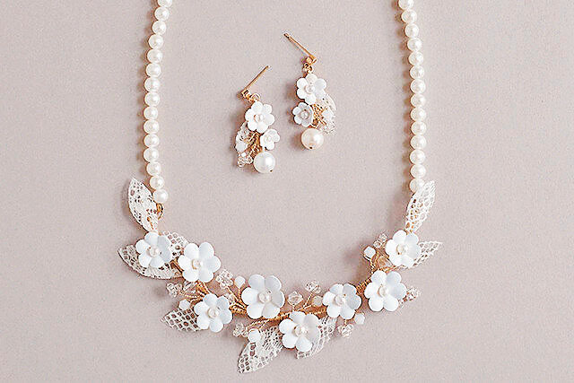 ■Littledate  頸鍊約2,680元  耳環約720元