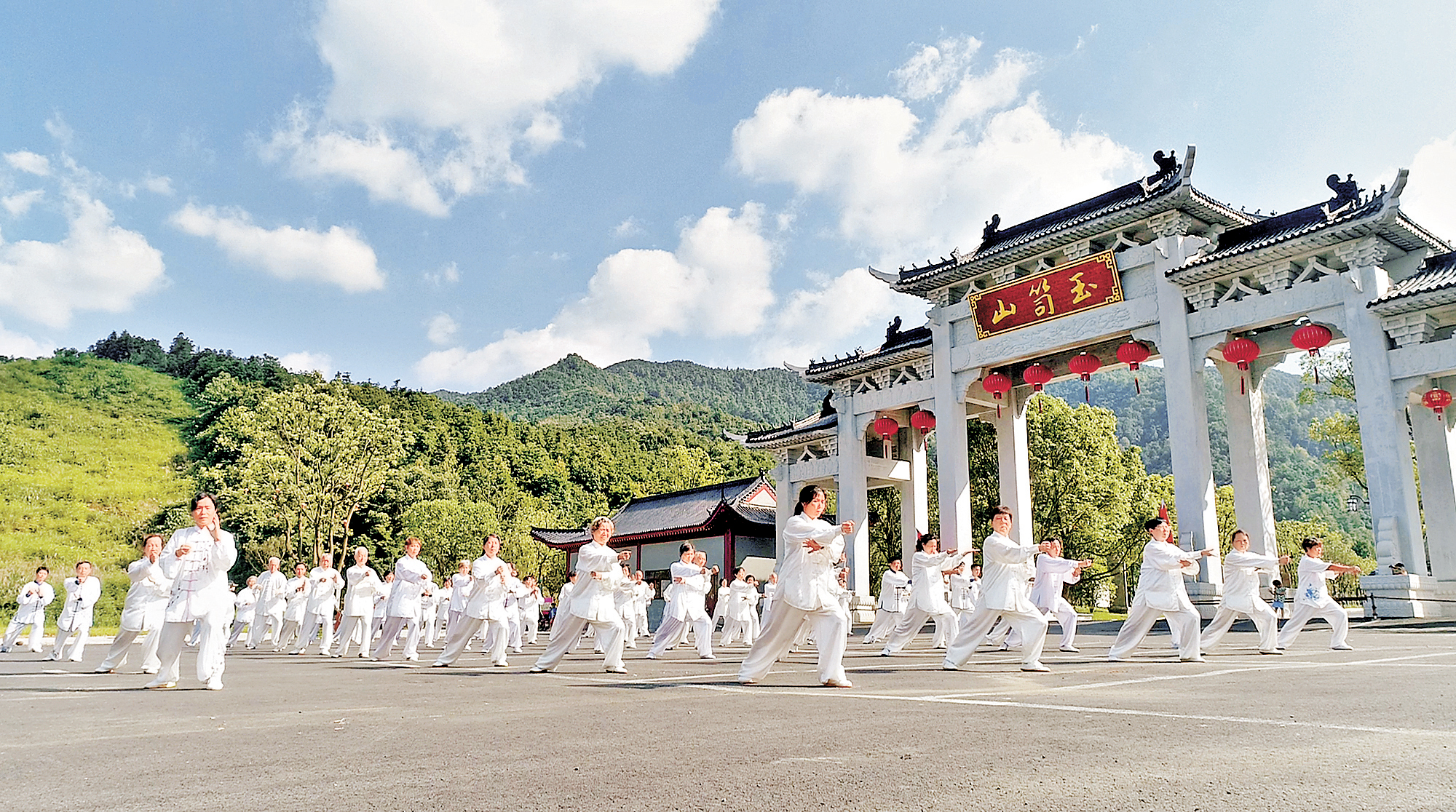 ■玉笥山養生谷吸引人們紛至沓來療養身心。