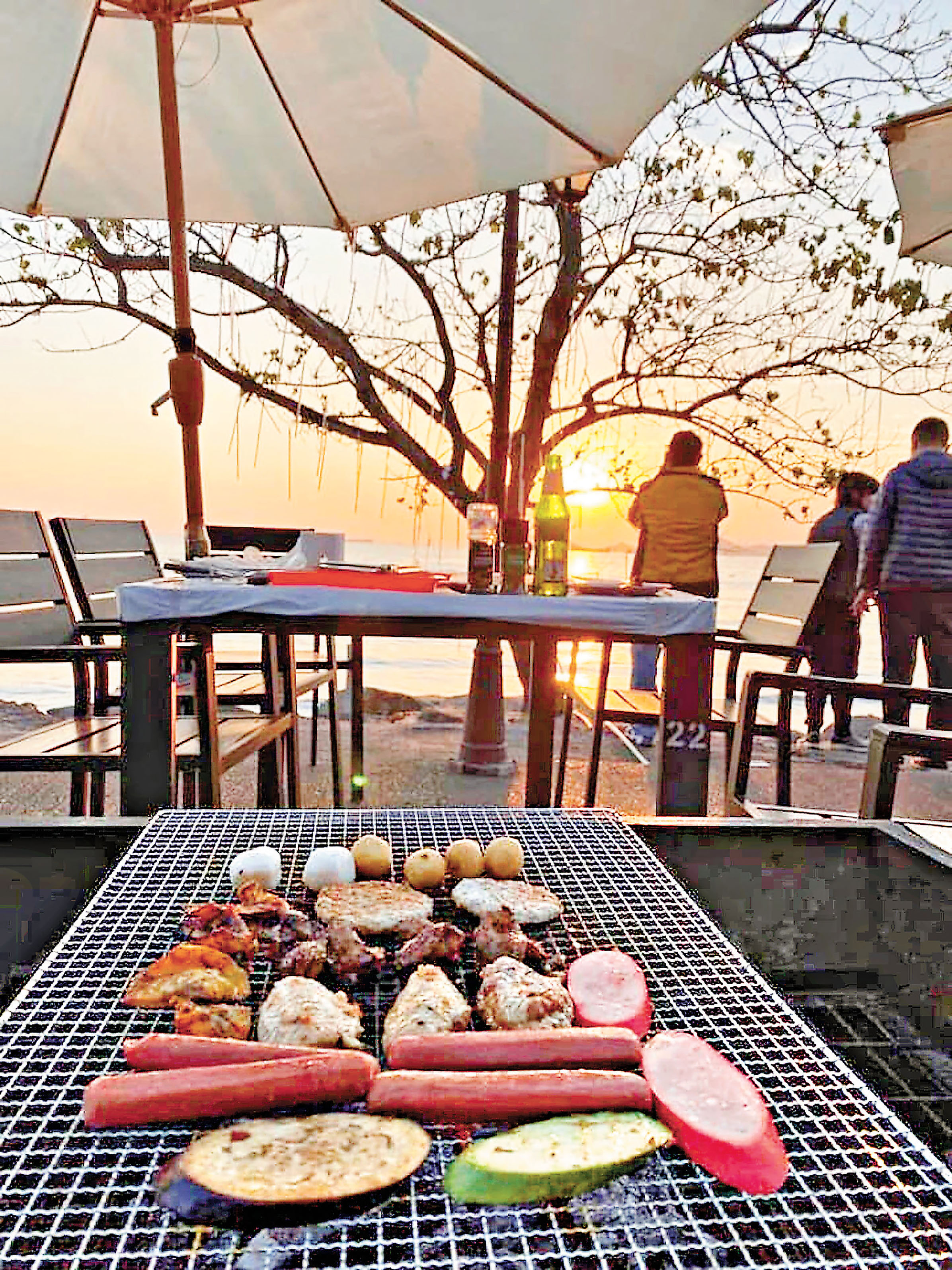 ■龍鼓灘海邊BBQ可欣賞日落。