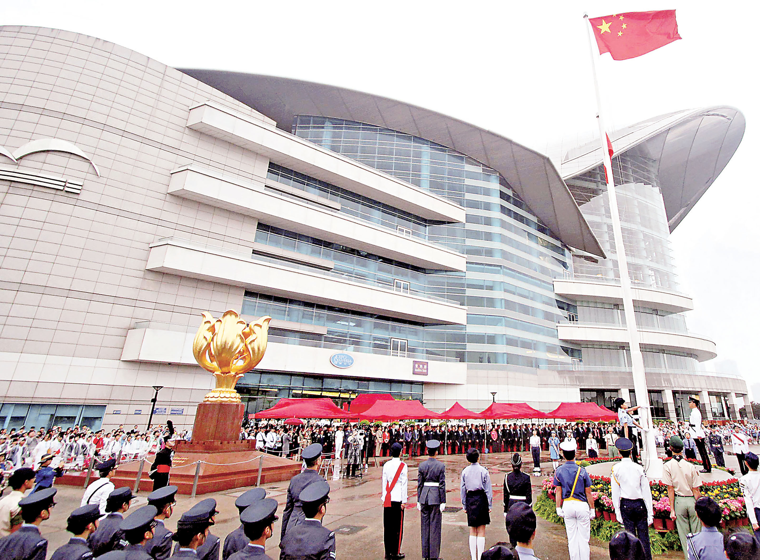 ■金紫荊廣場過往一直有舉行五四升旗禮 。