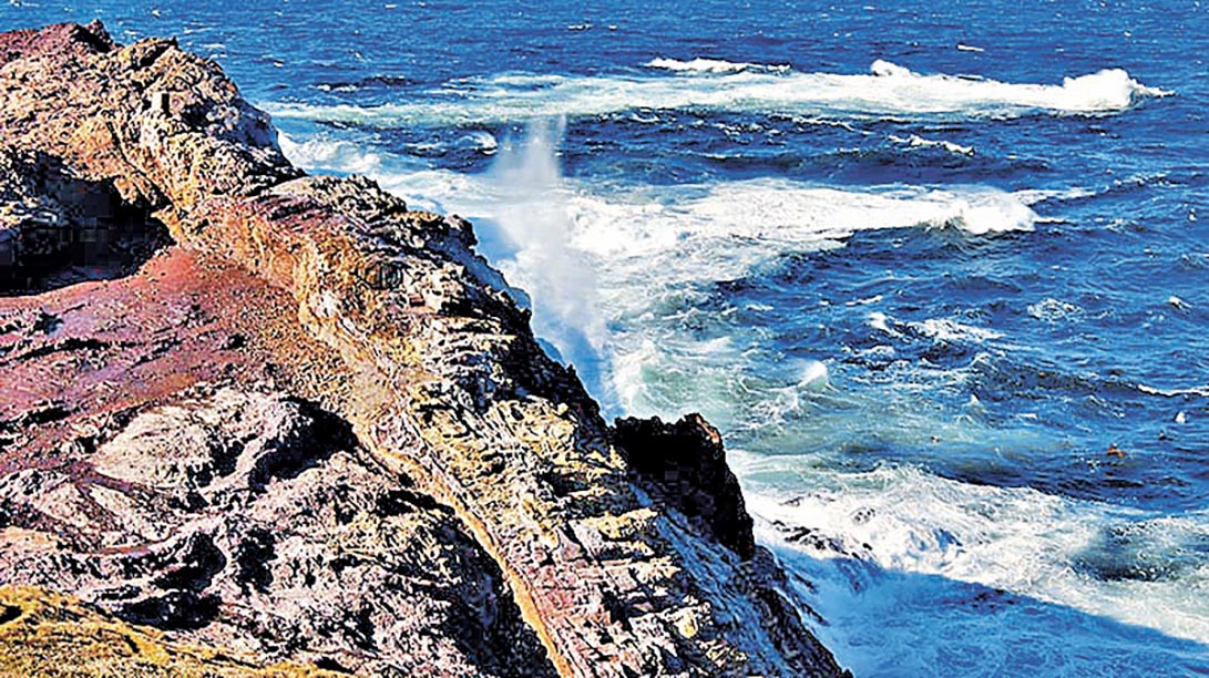 ■「龍宮的潮吹」海水水柱可噴到30米高。