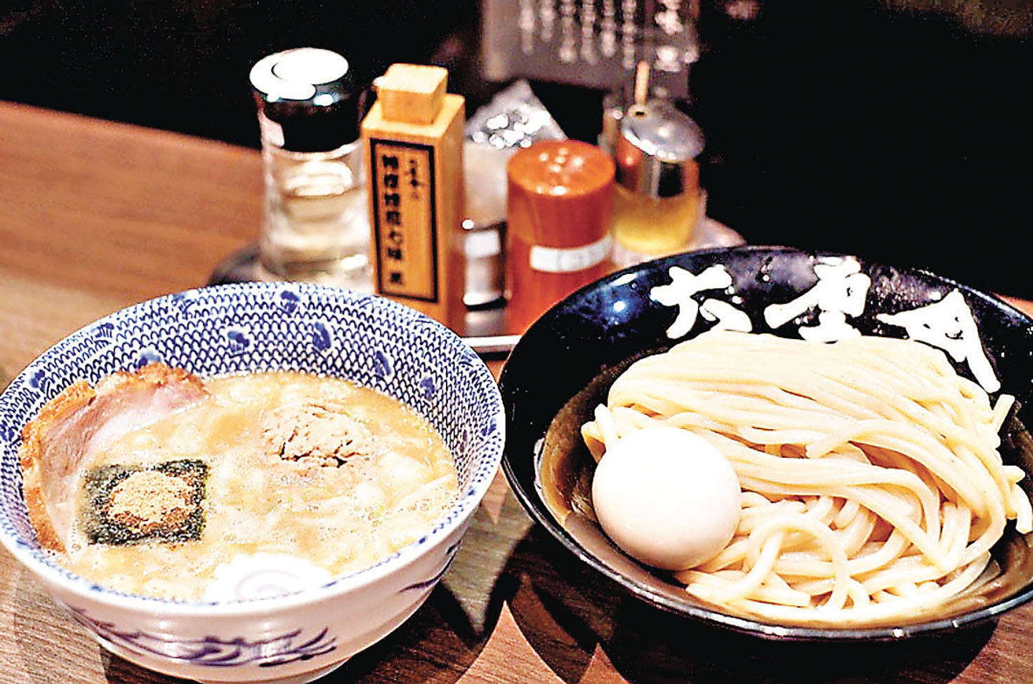 ■東京拉麵街內的六厘舍拉麵湯頭靚，麵彈牙。