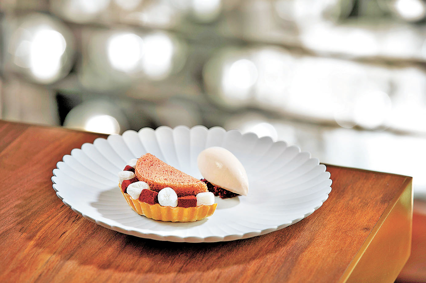 ■焙茶蕨餅配煙燻雪糕。