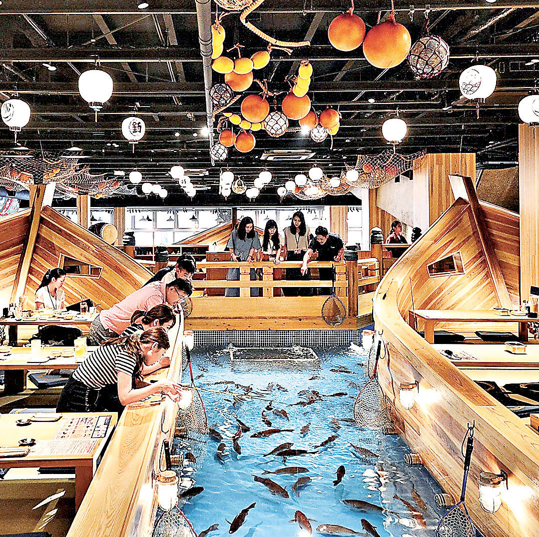 ■室內釣魚池，最啱一家大小釣魚樂。