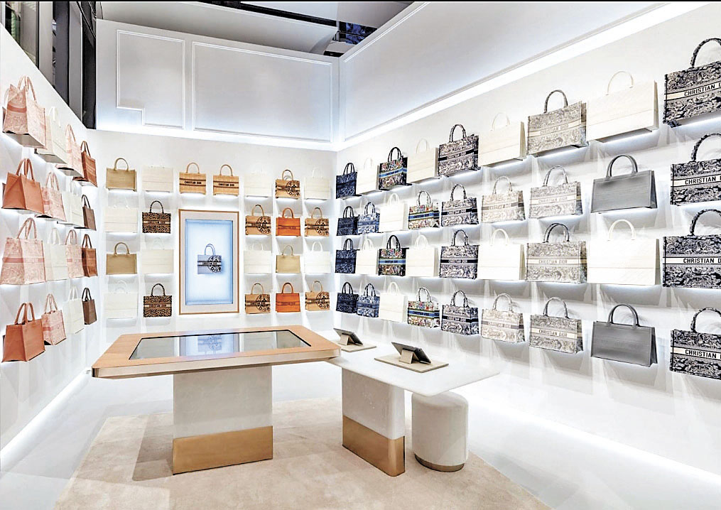 ■Dior店內的手袋銷售區。